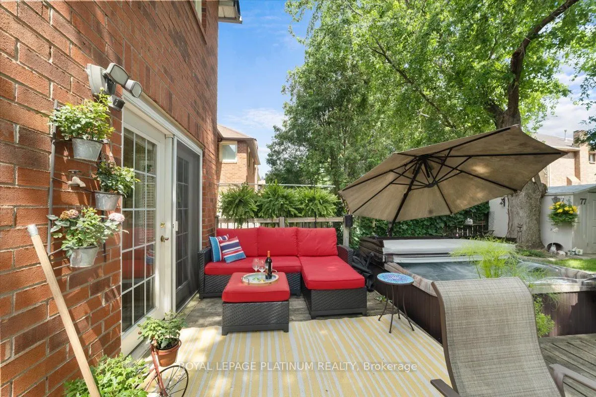 77 Lord Simcoe Drive
