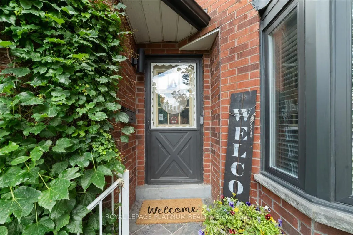 77 Lord Simcoe Drive