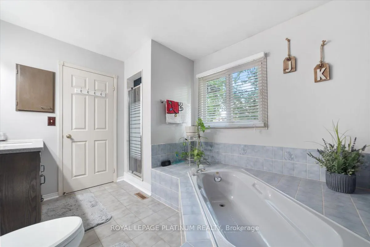 77 Lord Simcoe Drive