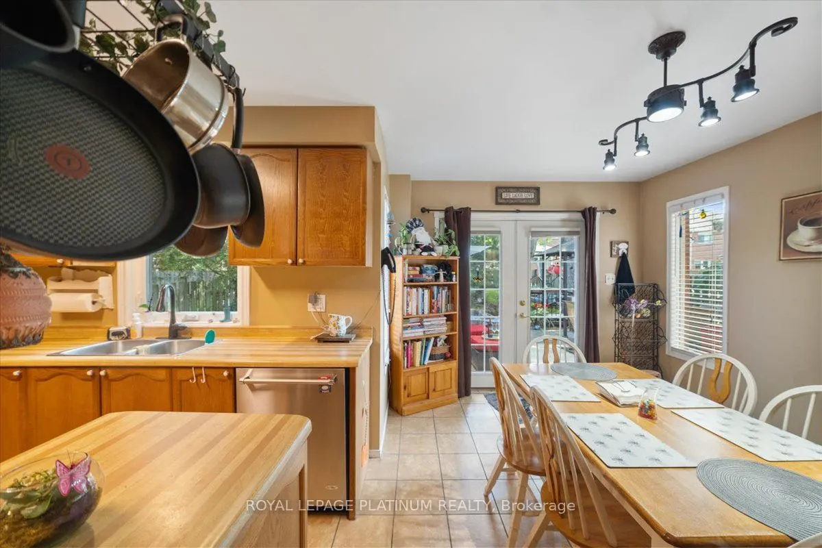 77 Lord Simcoe Drive