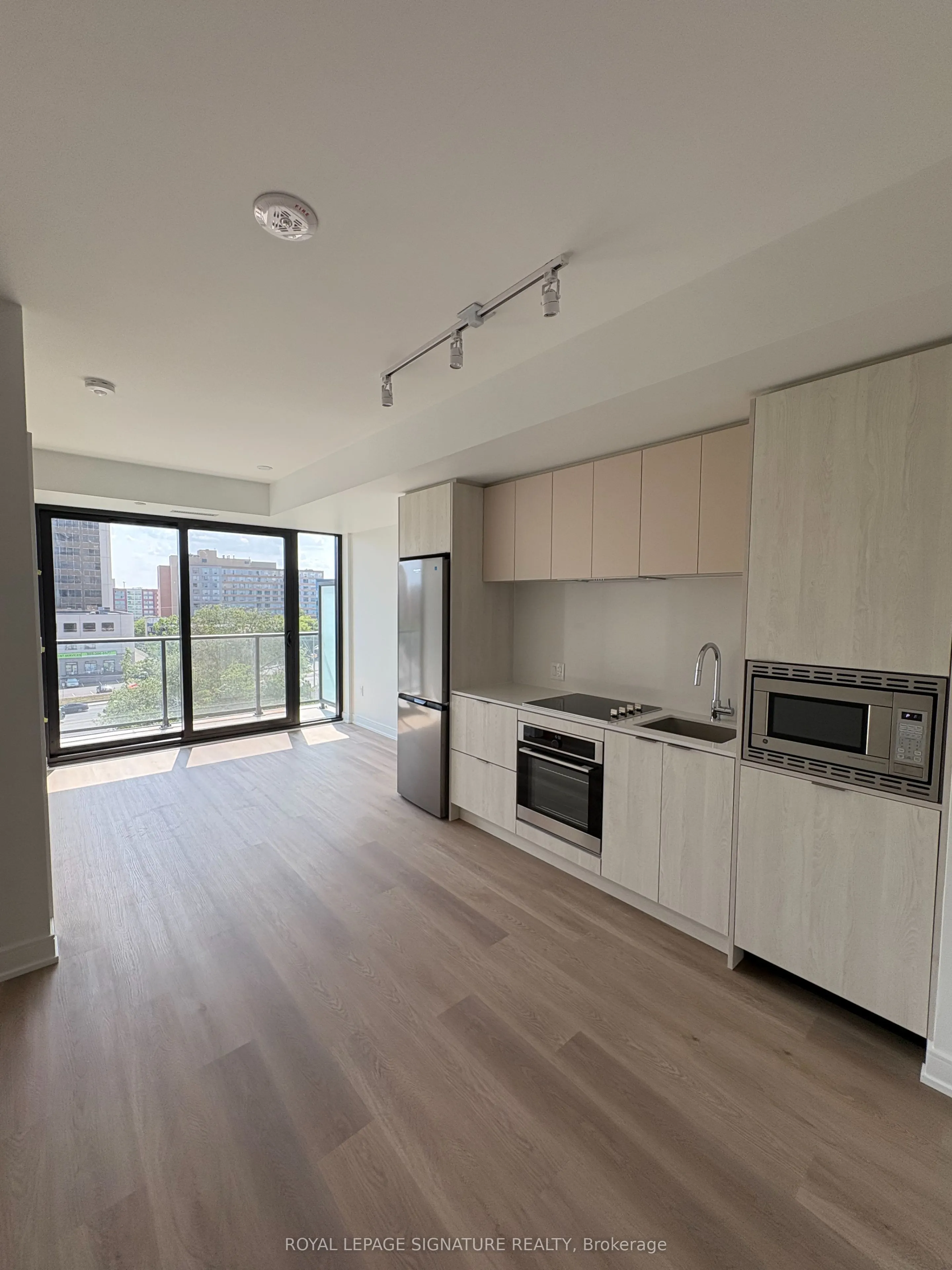 3009 Novar Road, #513