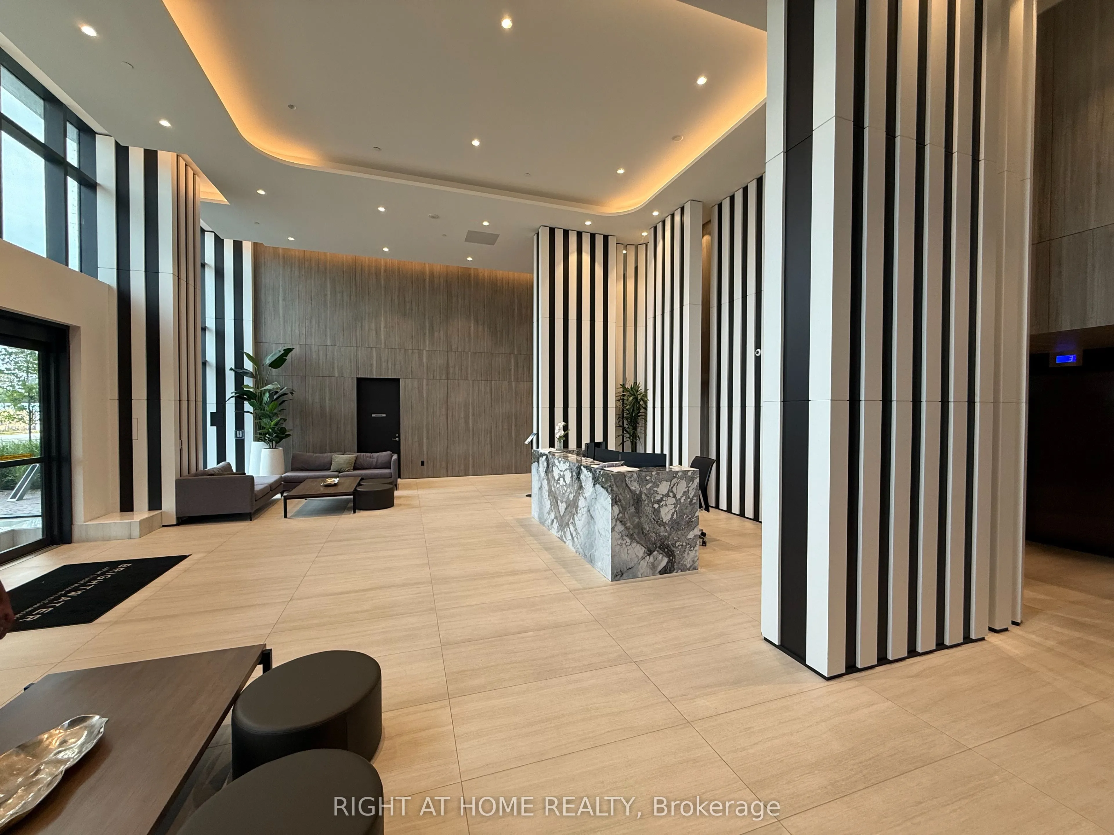 220 Missinnihe Way, #1408