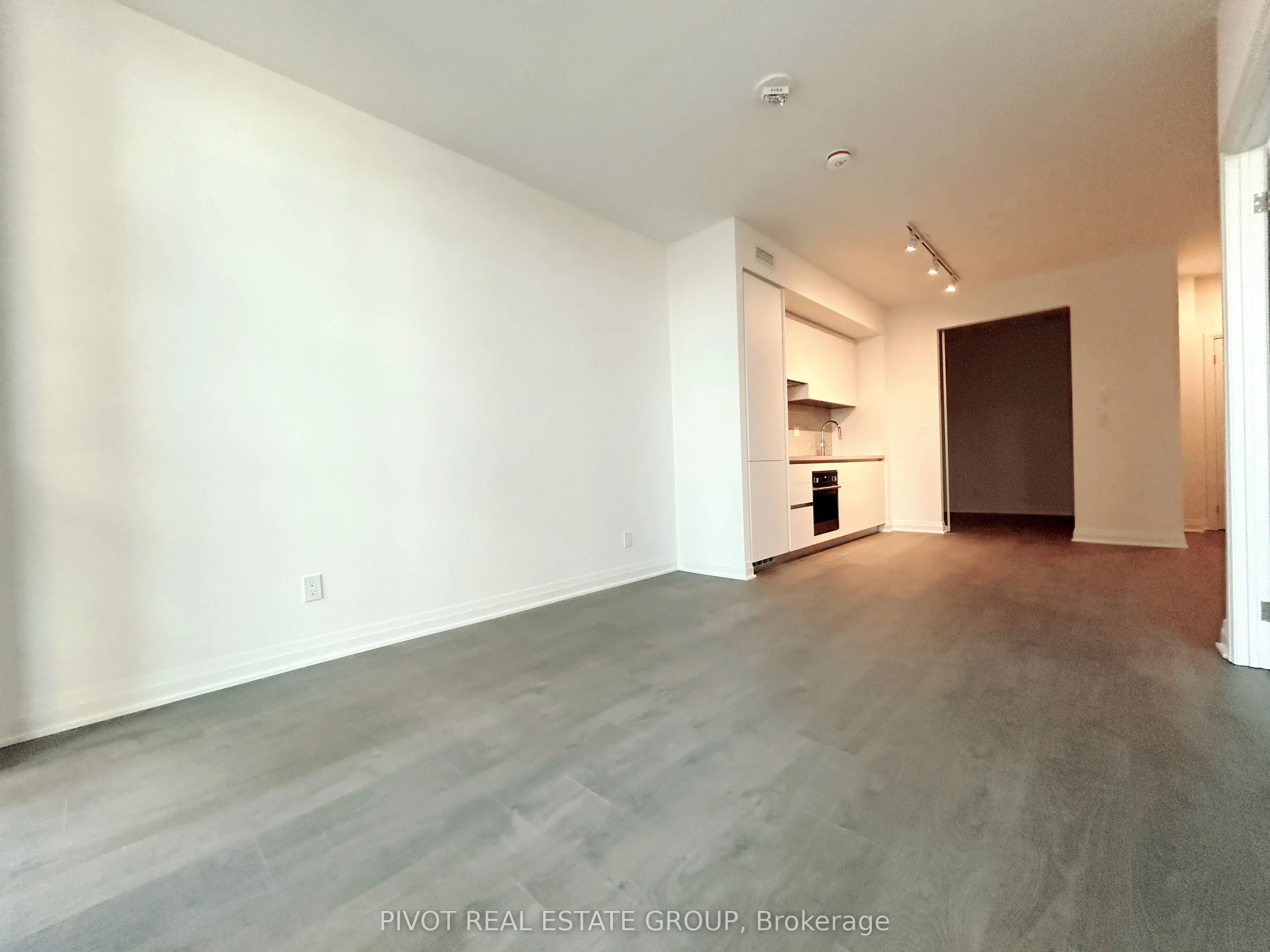 4015 The Exchange, #711
