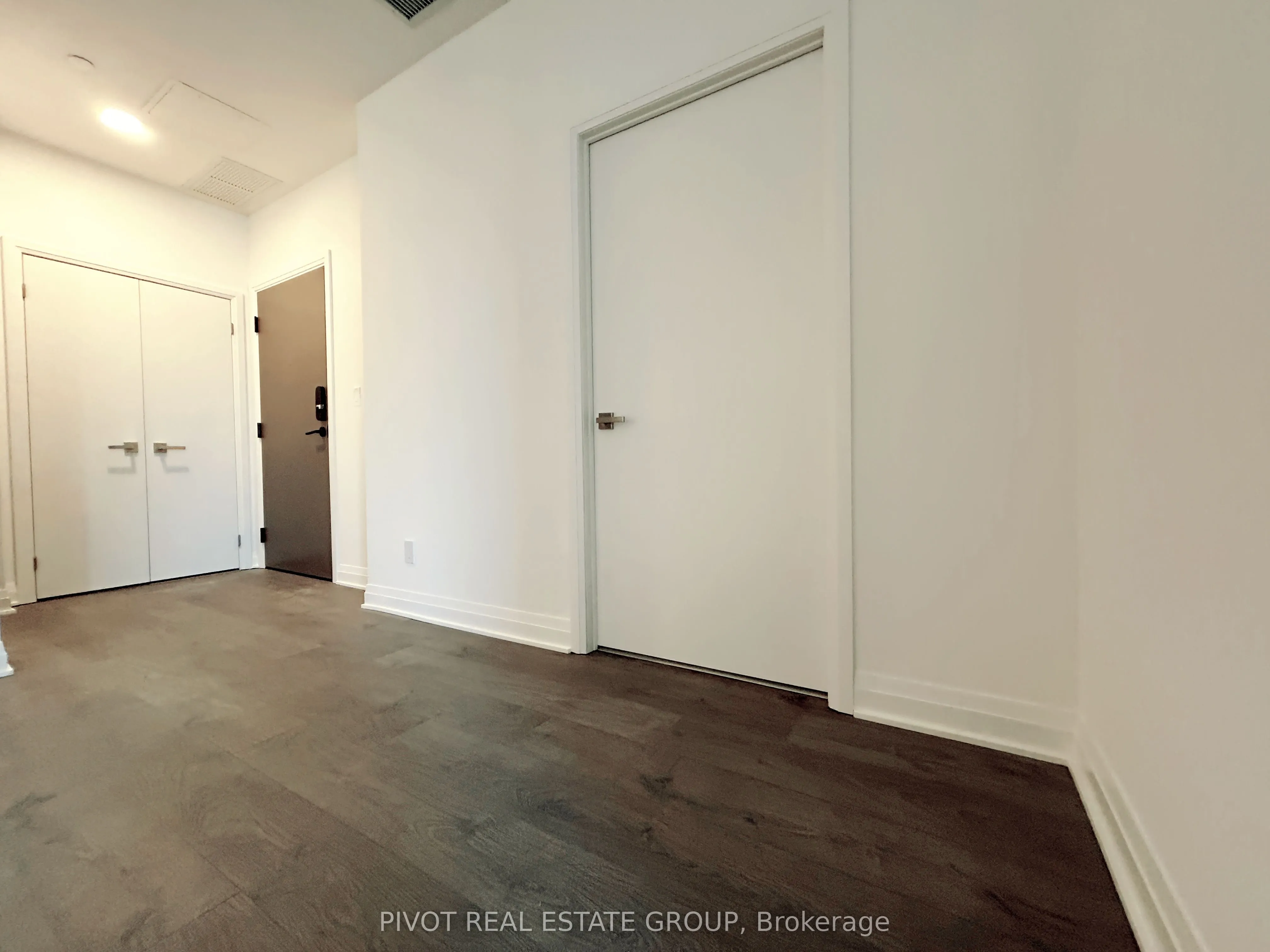 4015 The Exchange, #711