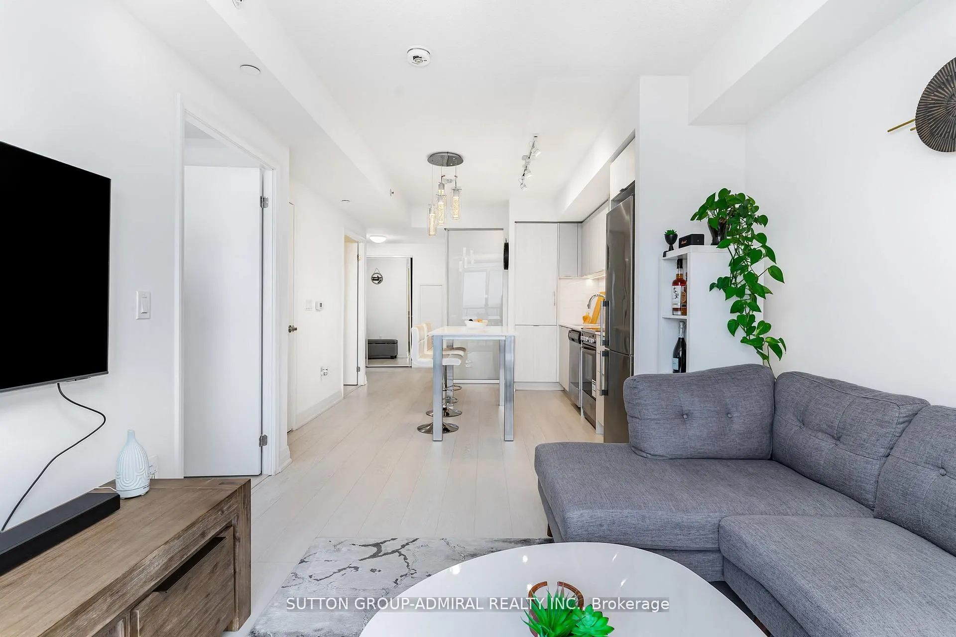 30 Gibbs Road, #2701