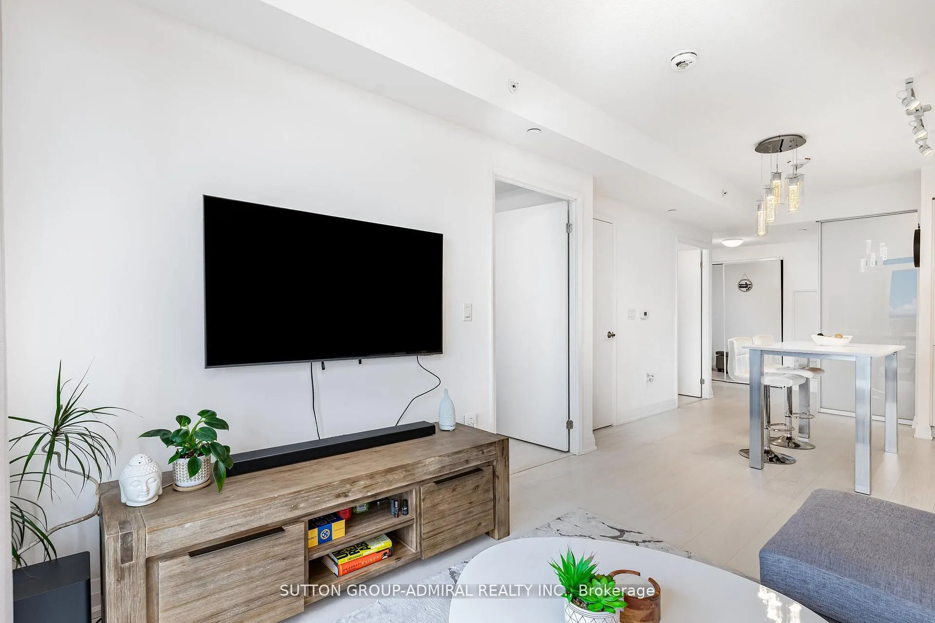 30 Gibbs Road, #2701
