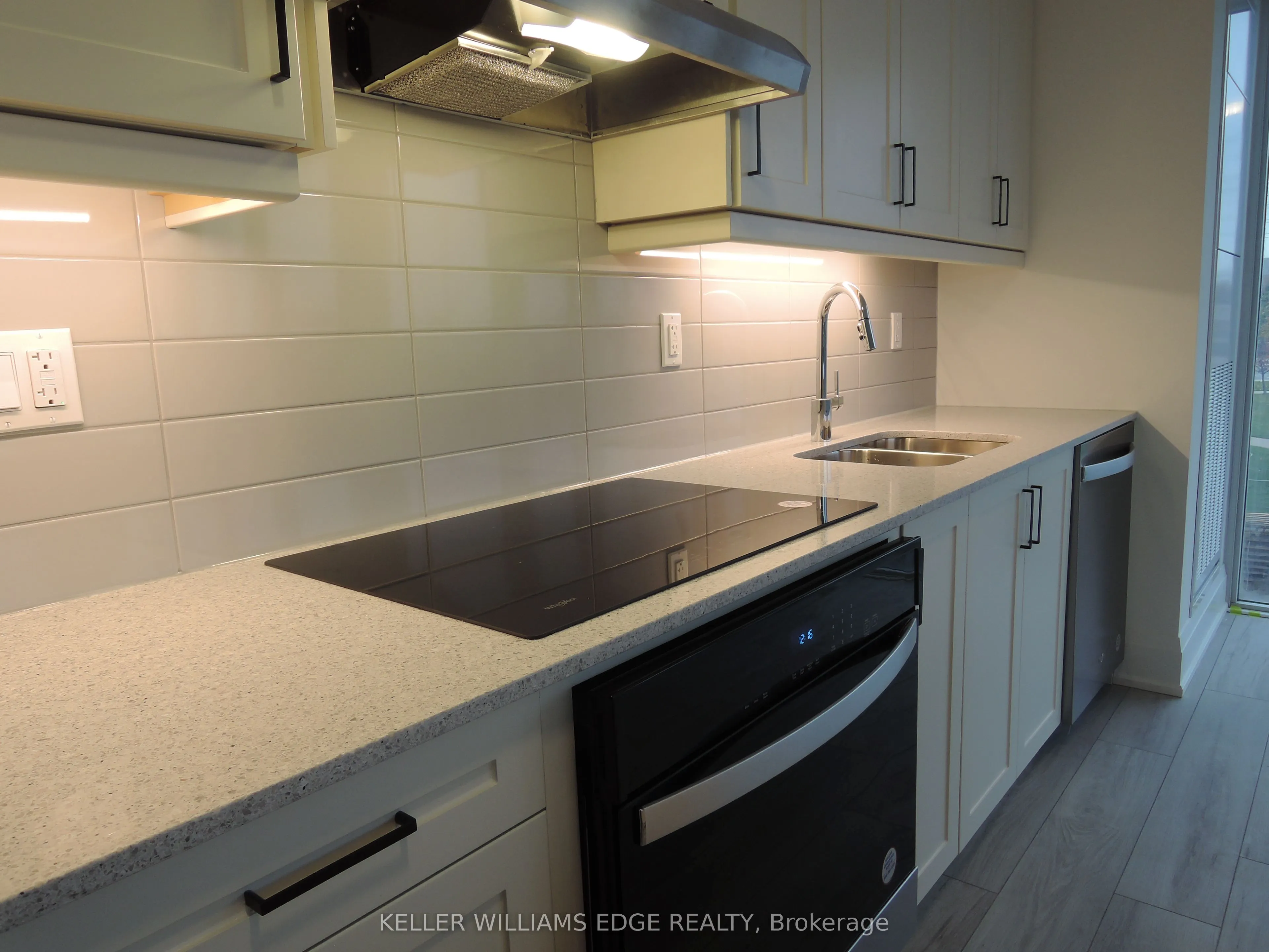 1035 Southdown Road, #208