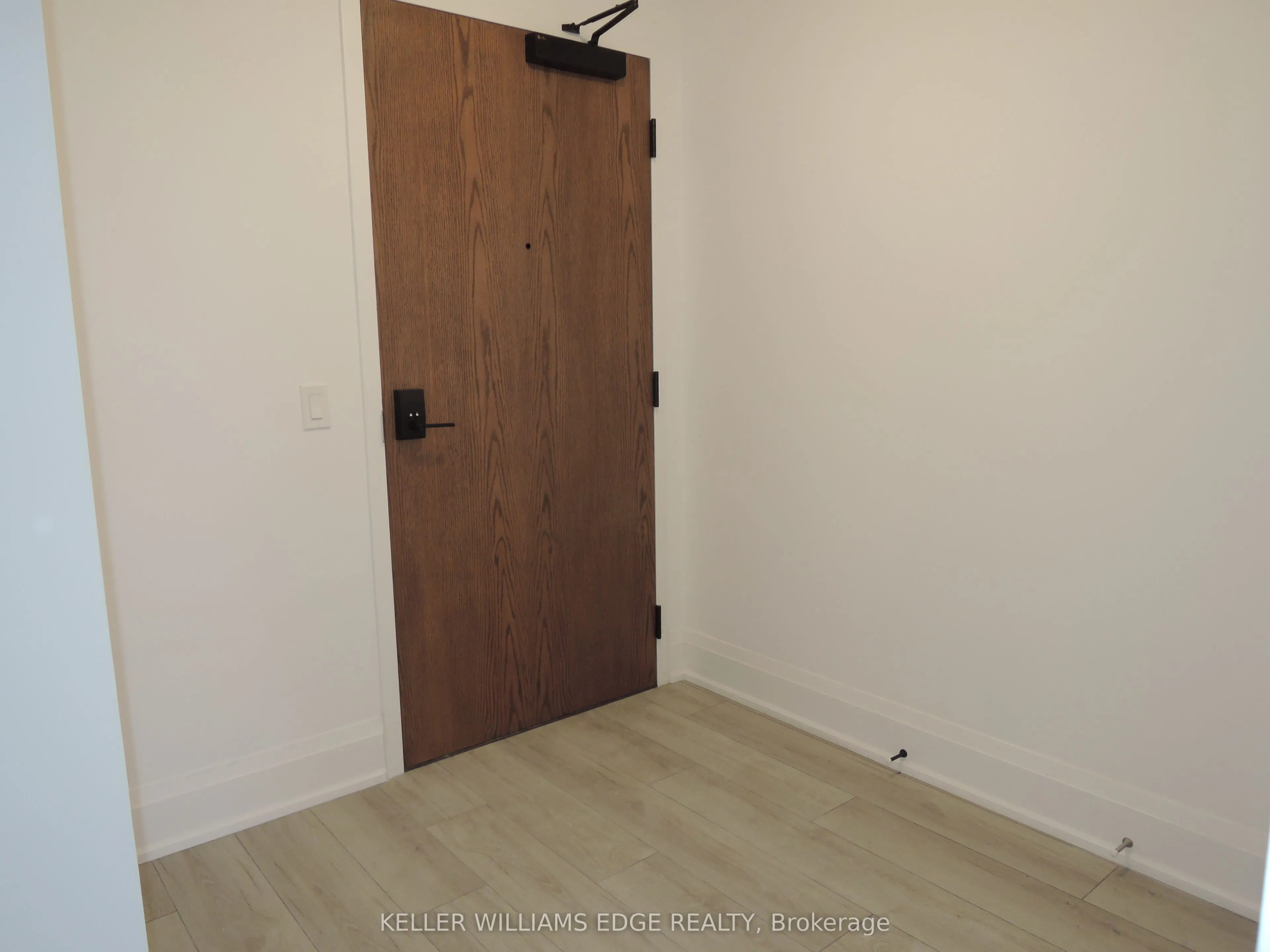 1035 Southdown Road, #208