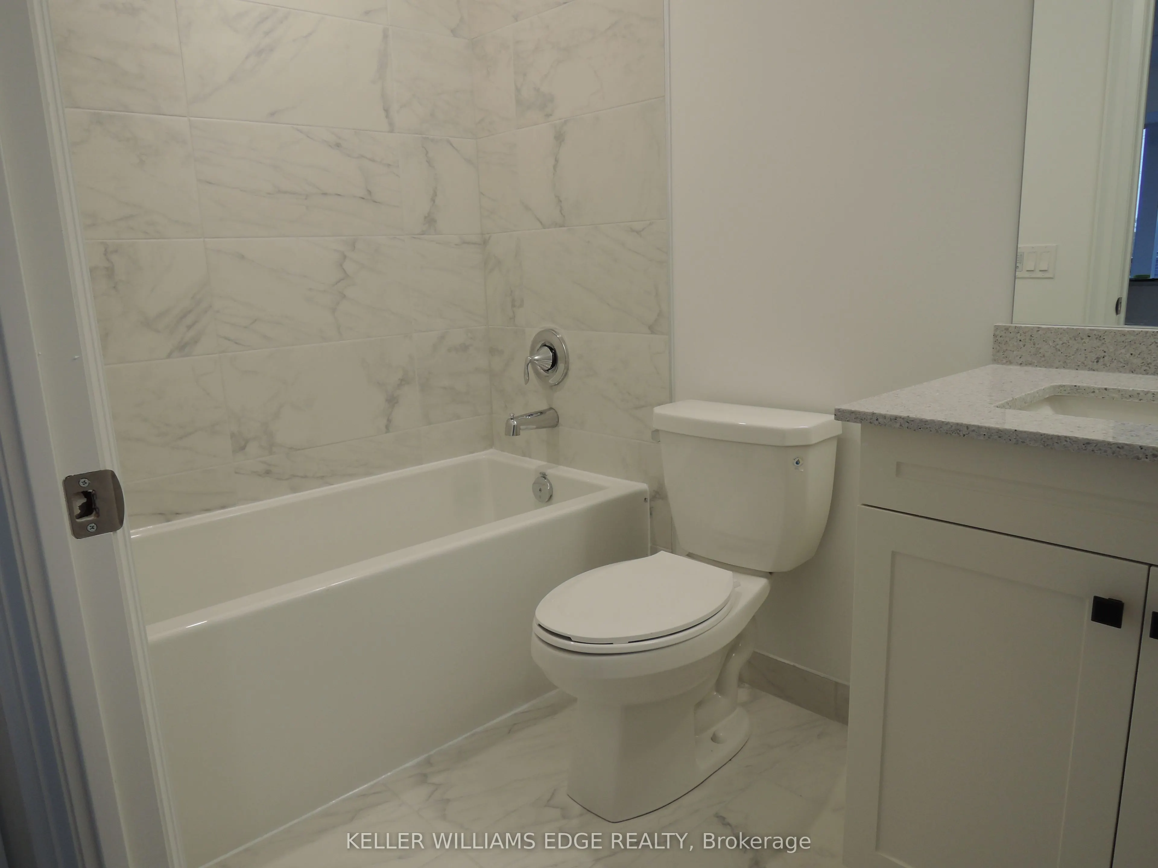 1035 Southdown Road, #208