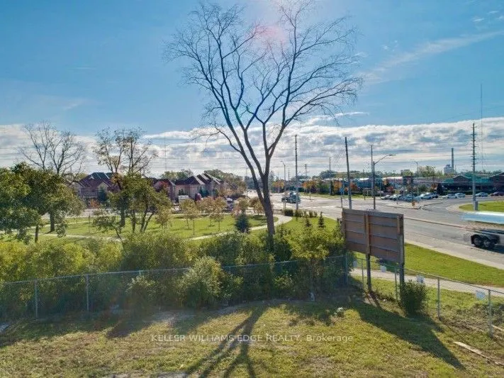 1035 Southdown Road, #208