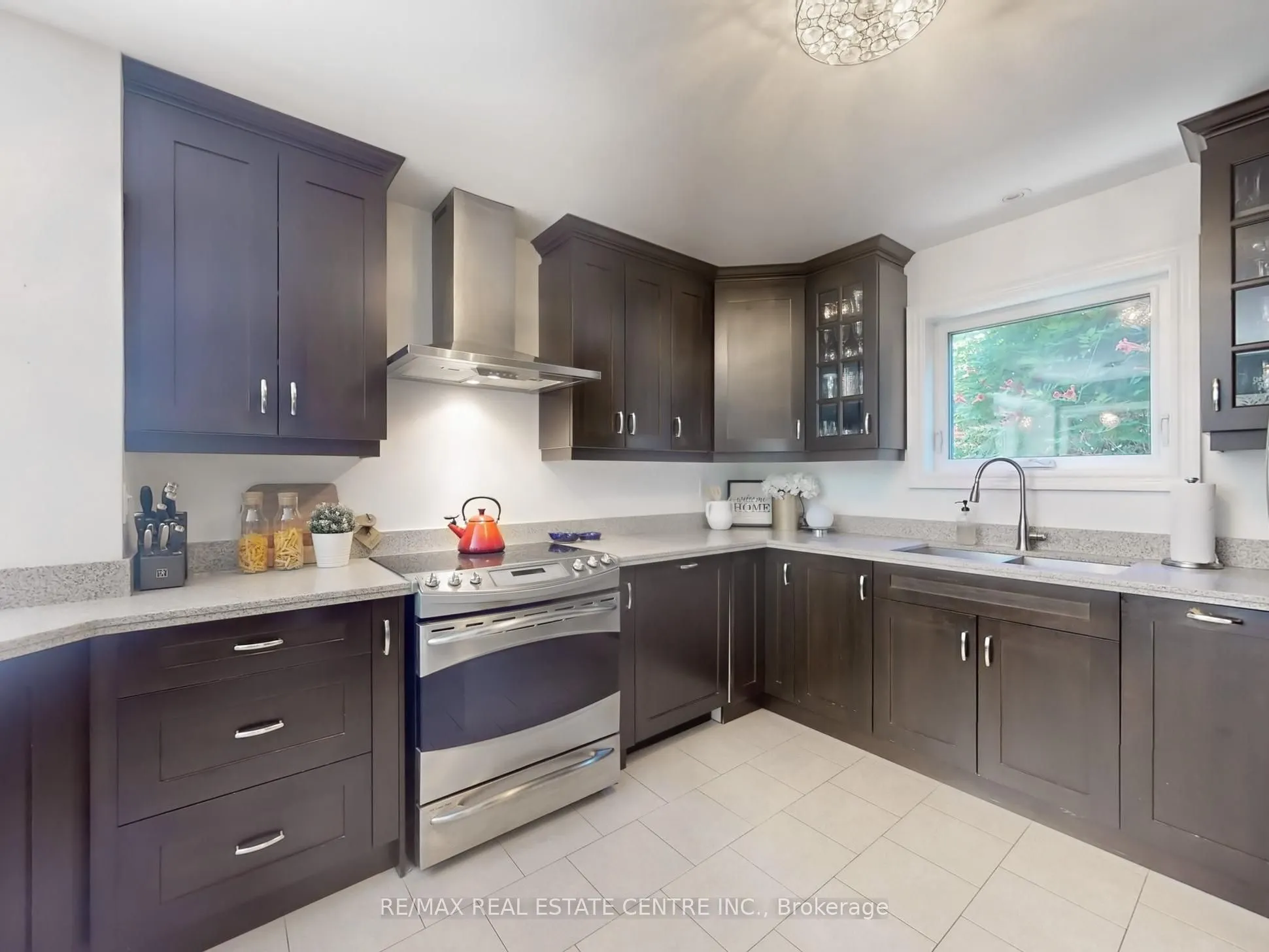 4026 Renfrew Crescent