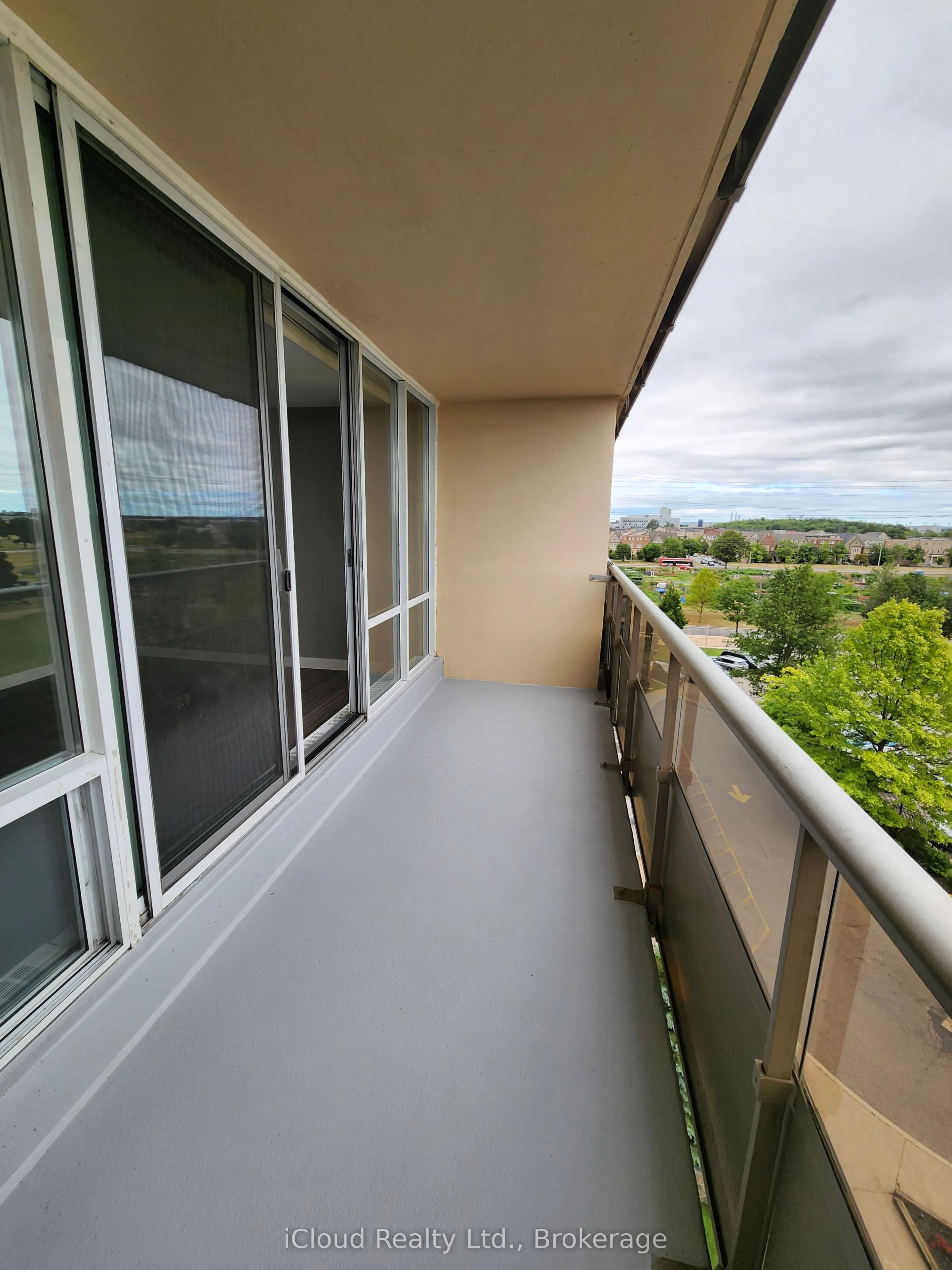 25 Four Winds Drive, #609