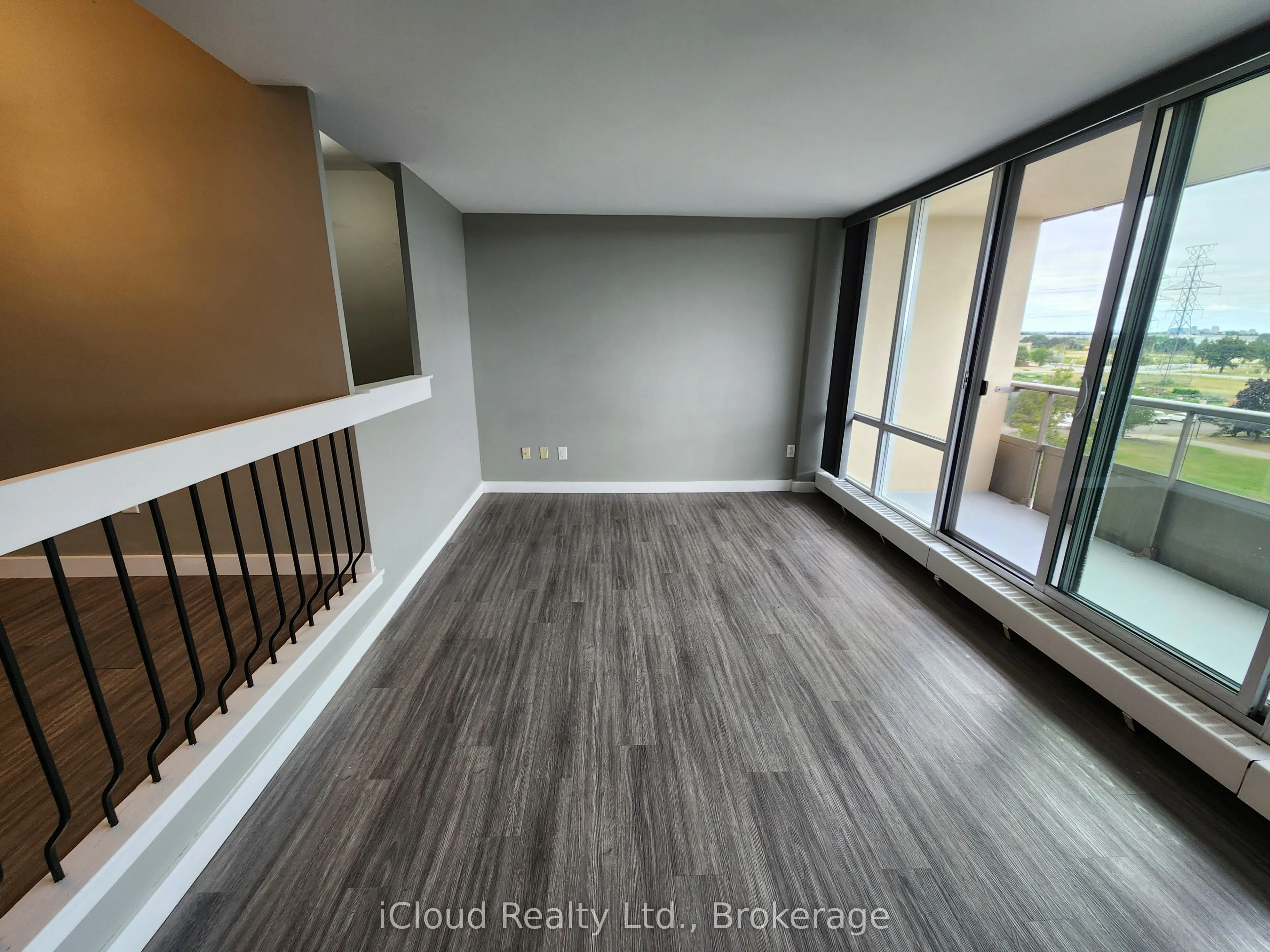 25 Four Winds Drive, #609