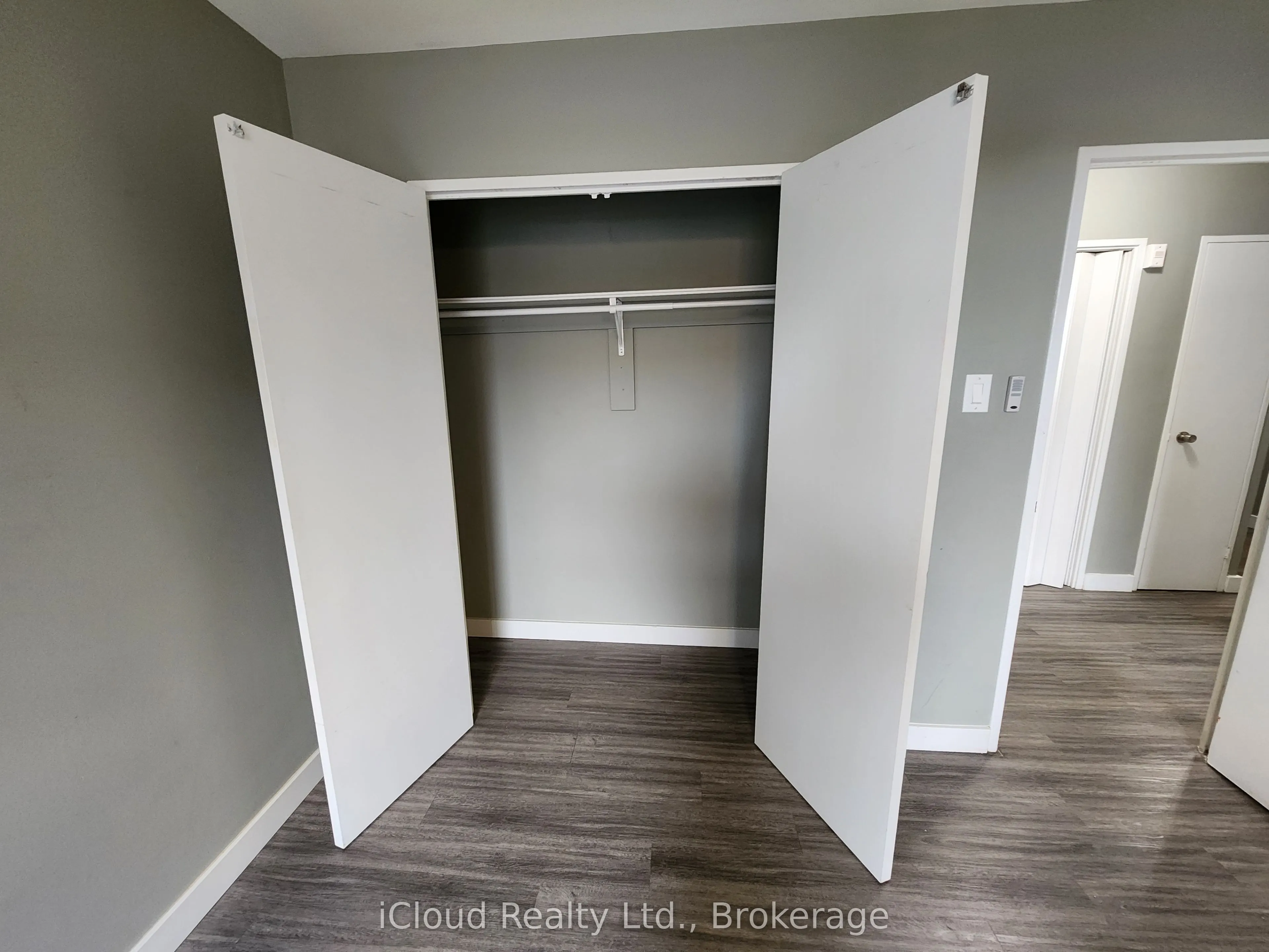 25 Four Winds Drive, #609