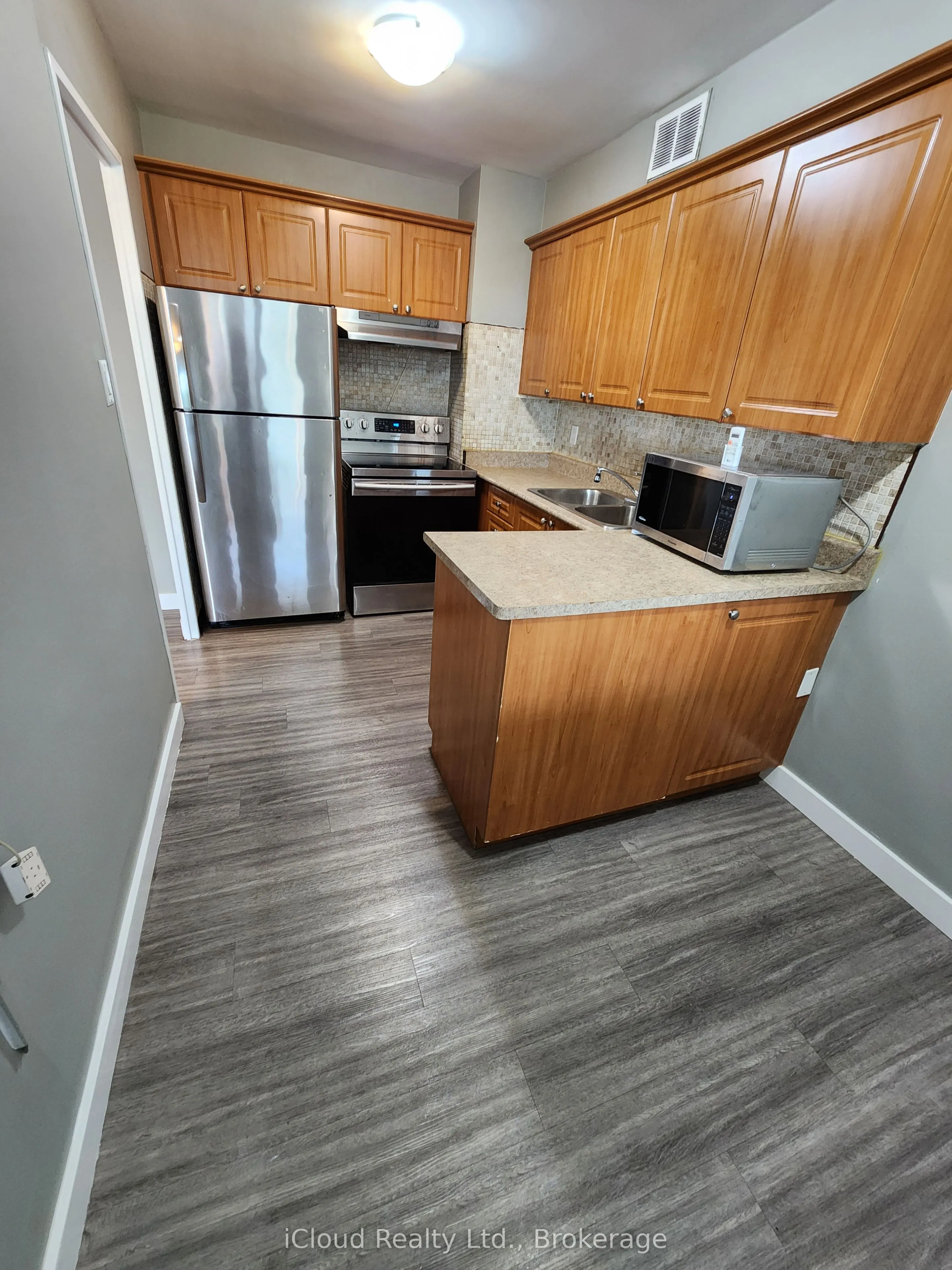 25 Four Winds Drive, #609