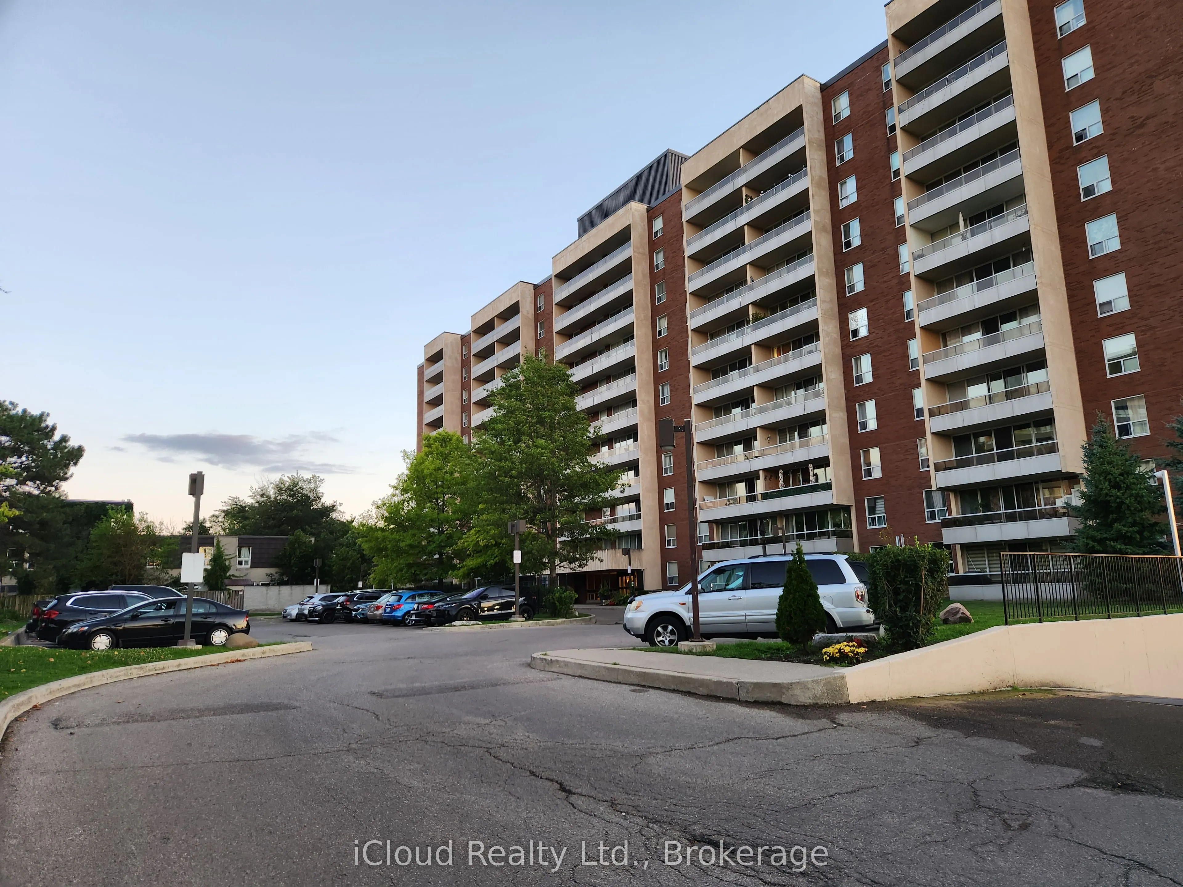 25 Four Winds Drive, #609