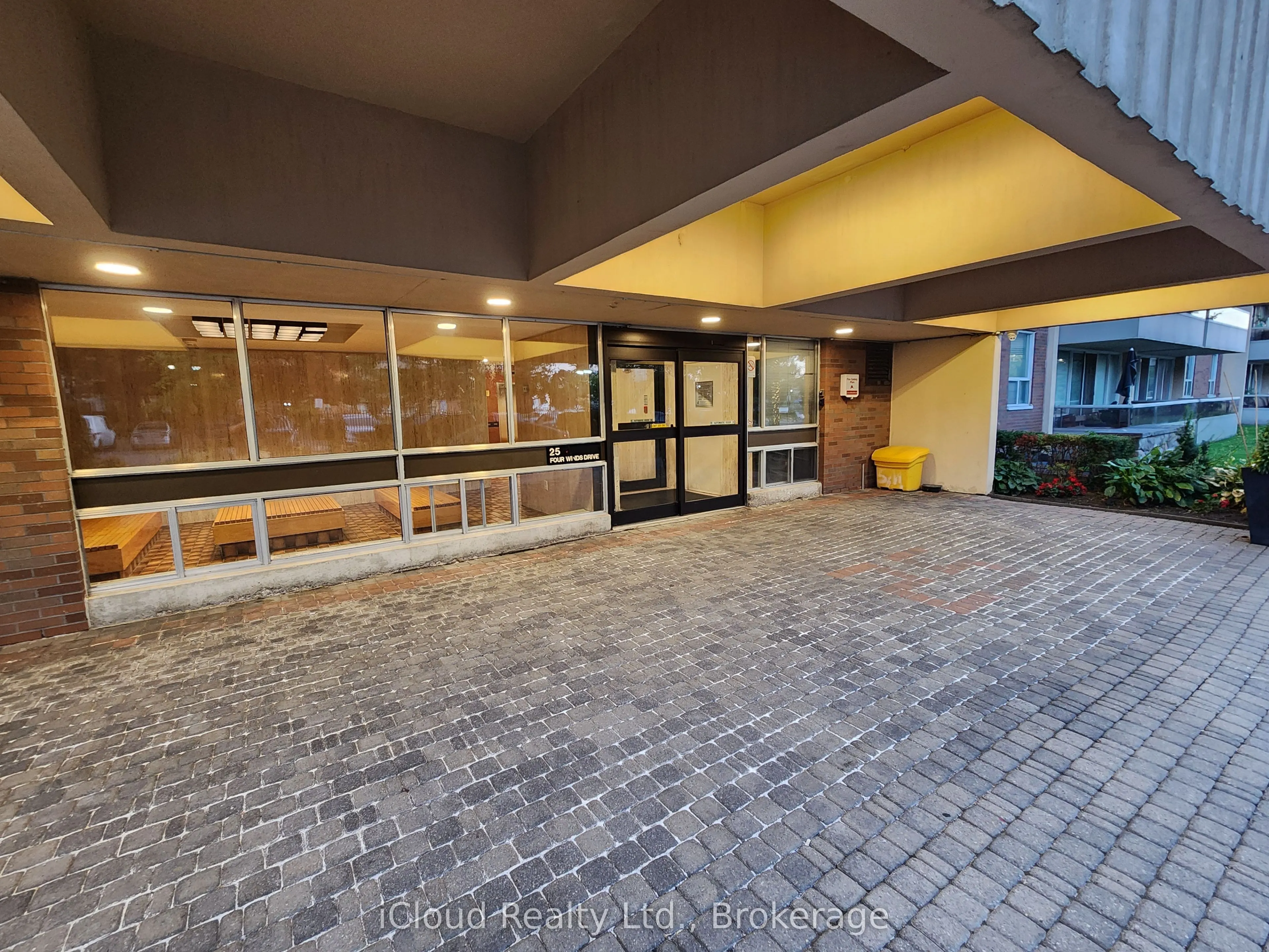 25 Four Winds Drive, #609