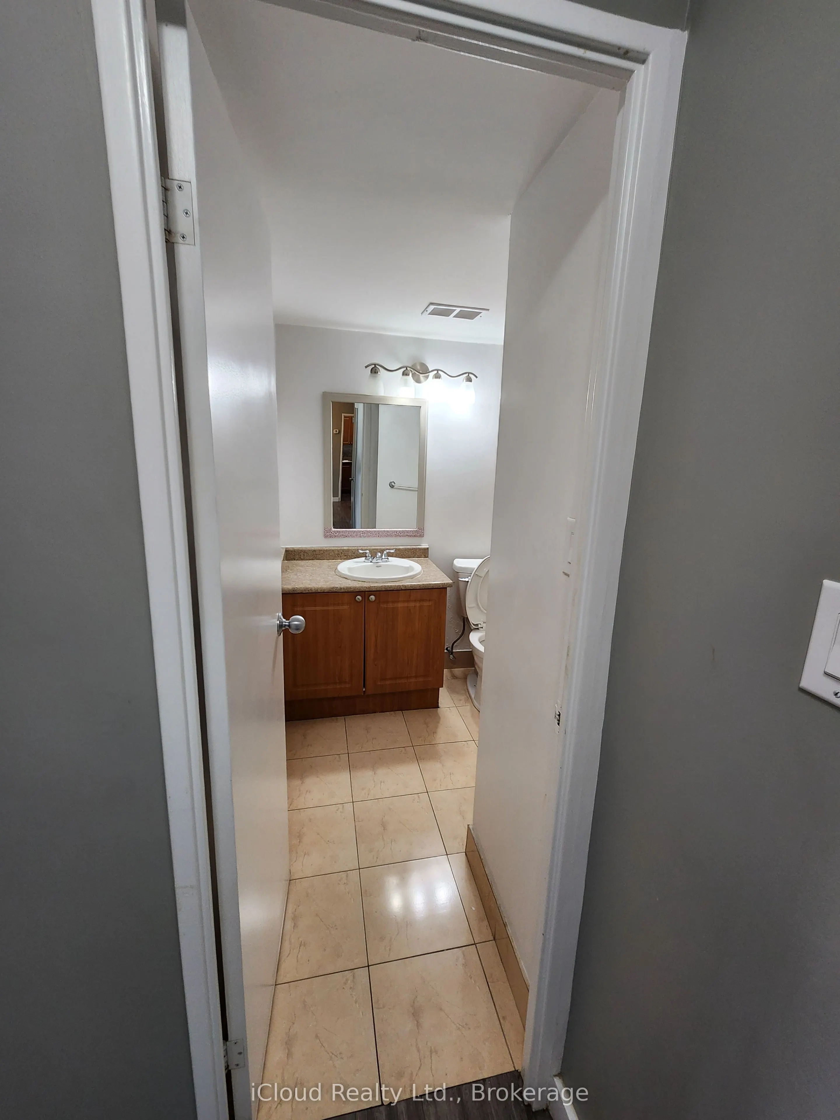 25 Four Winds Drive, #609