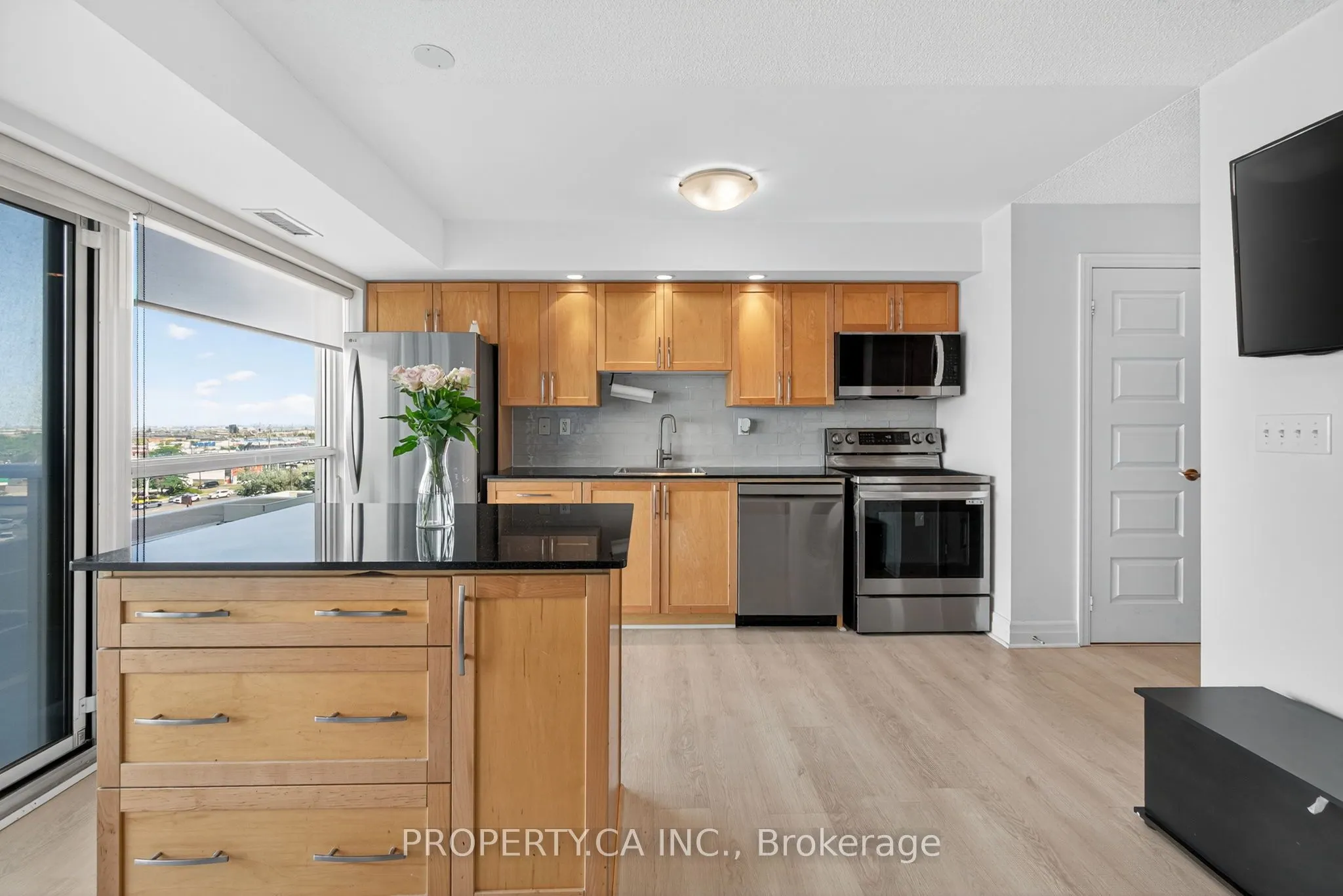 215 Queen Street E, #611