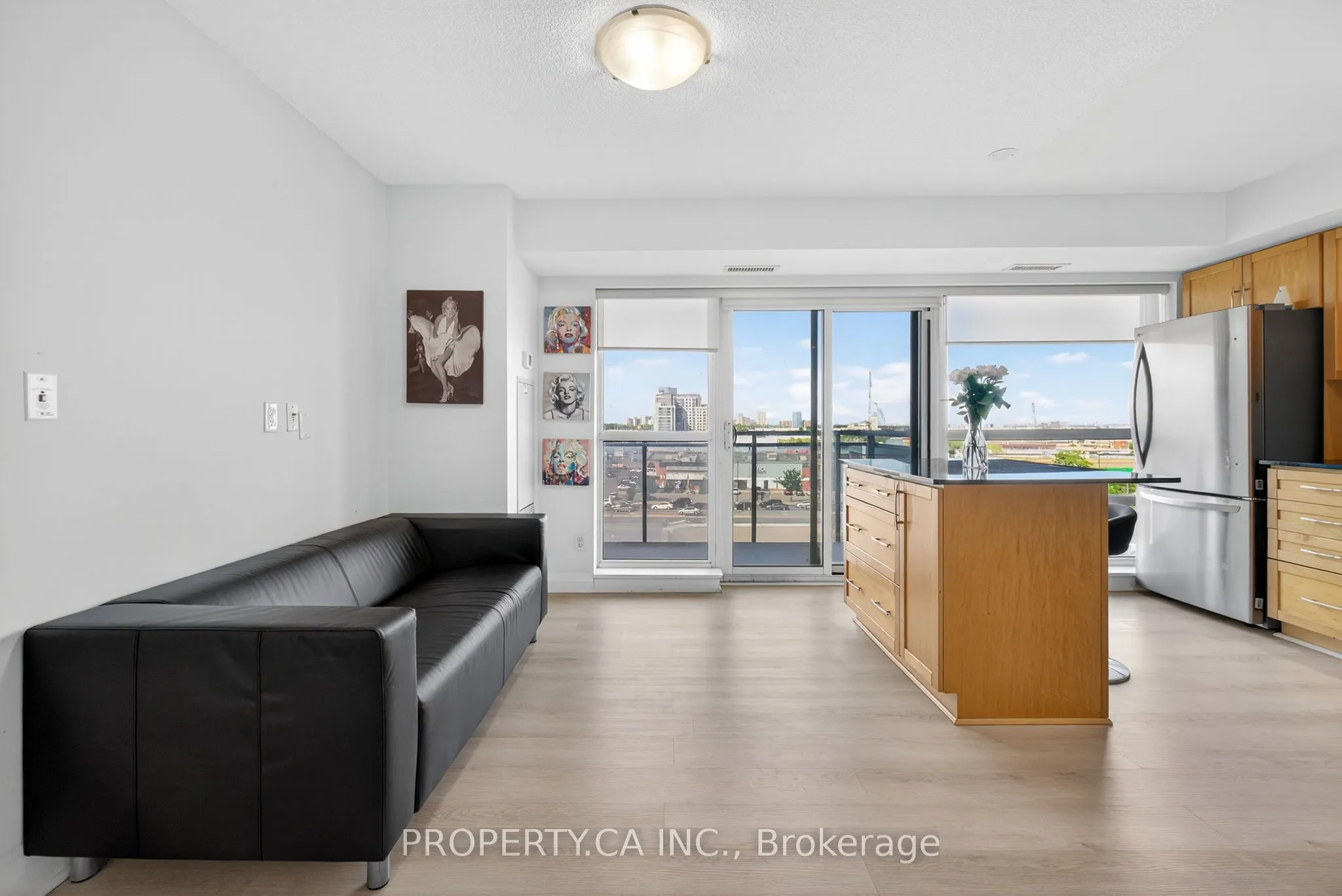 215 Queen Street E, #611