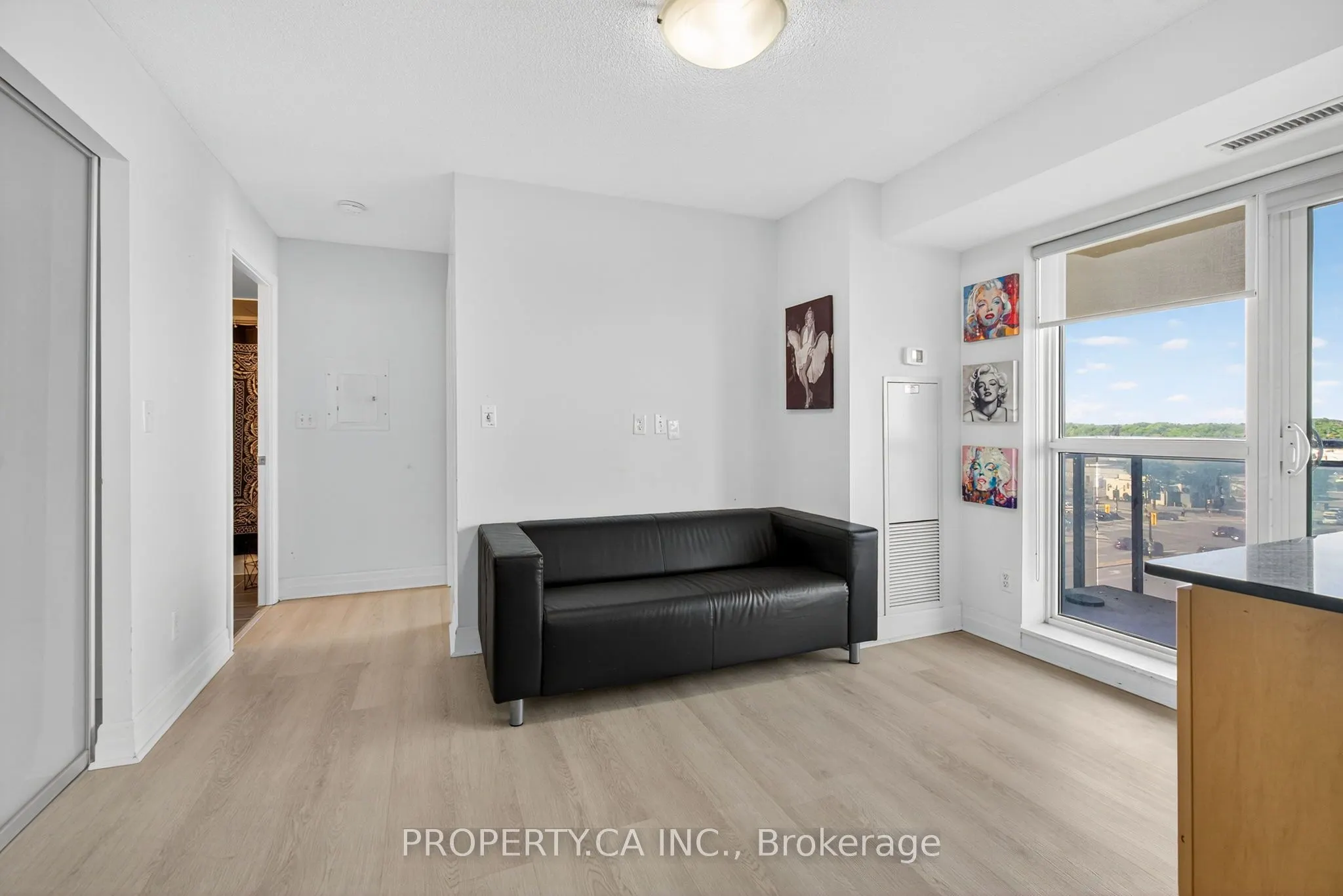 215 Queen Street E, #611