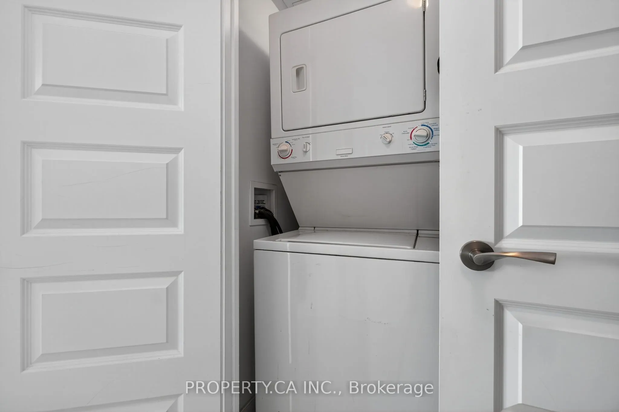 215 Queen Street E, #611
