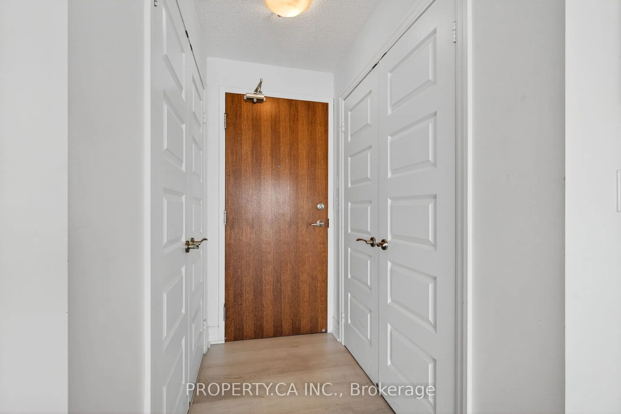 215 Queen Street E, #611