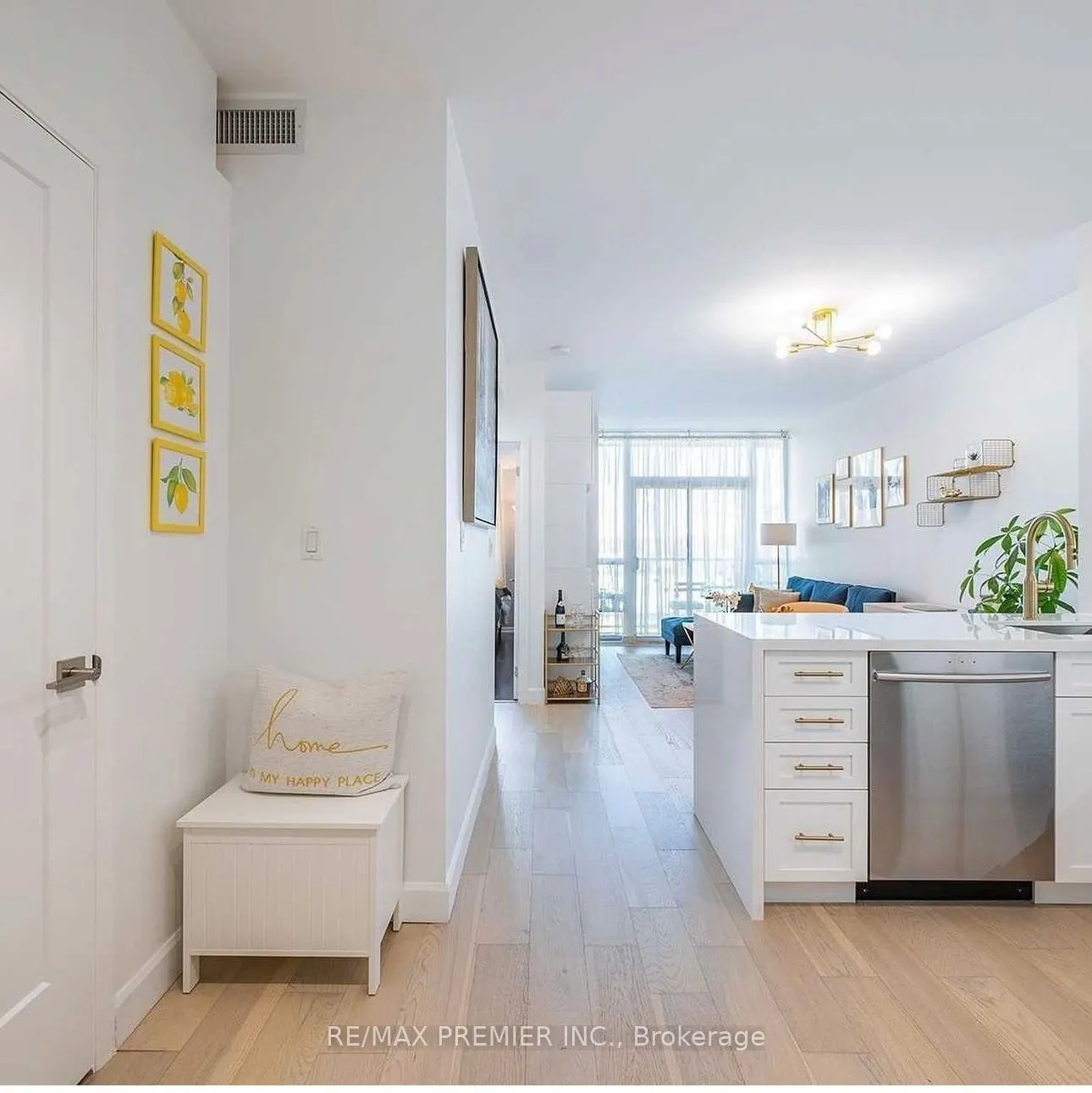 3391 Bloor Street W, #411