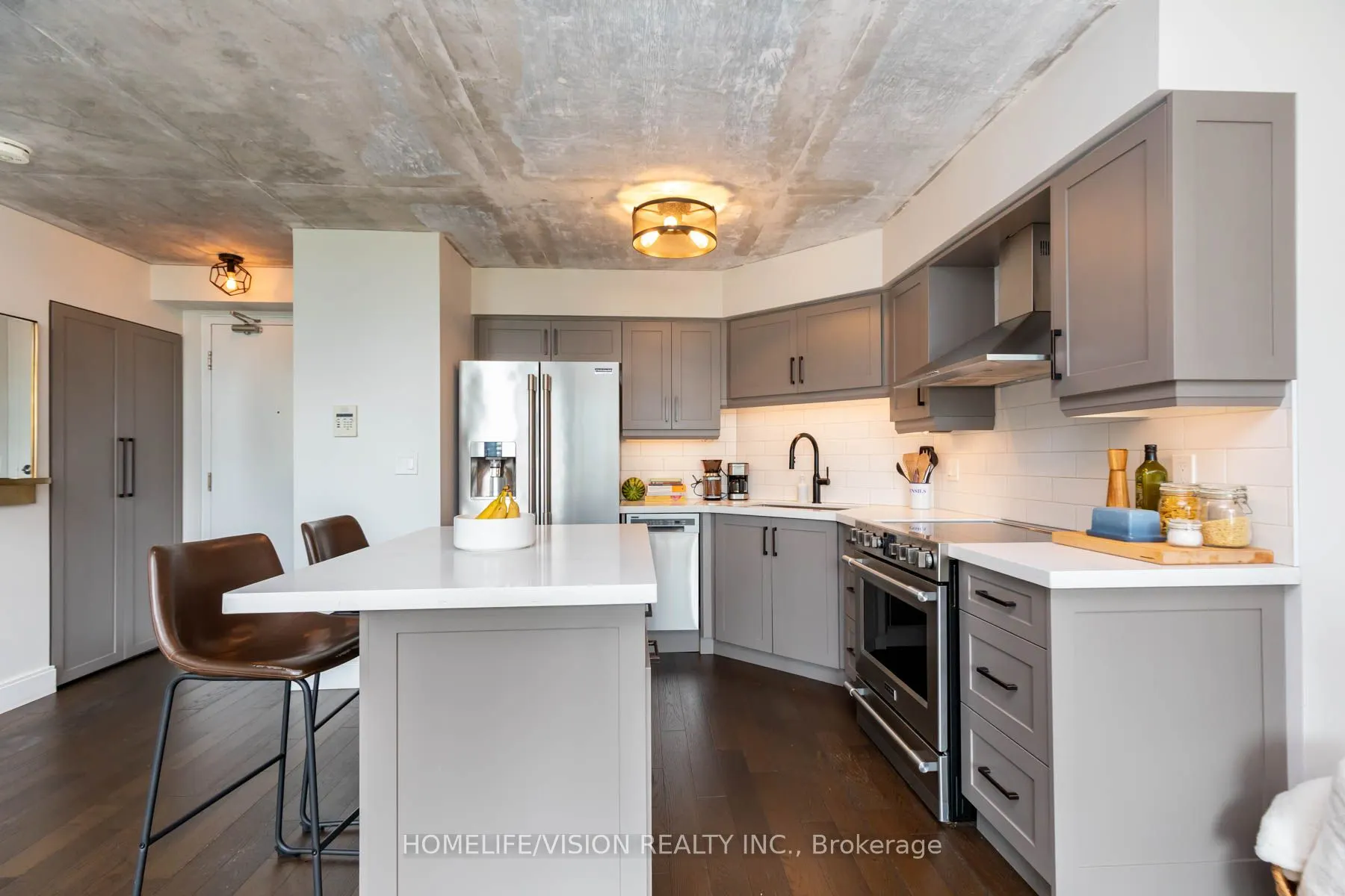 250 Manitoba Street, #704
