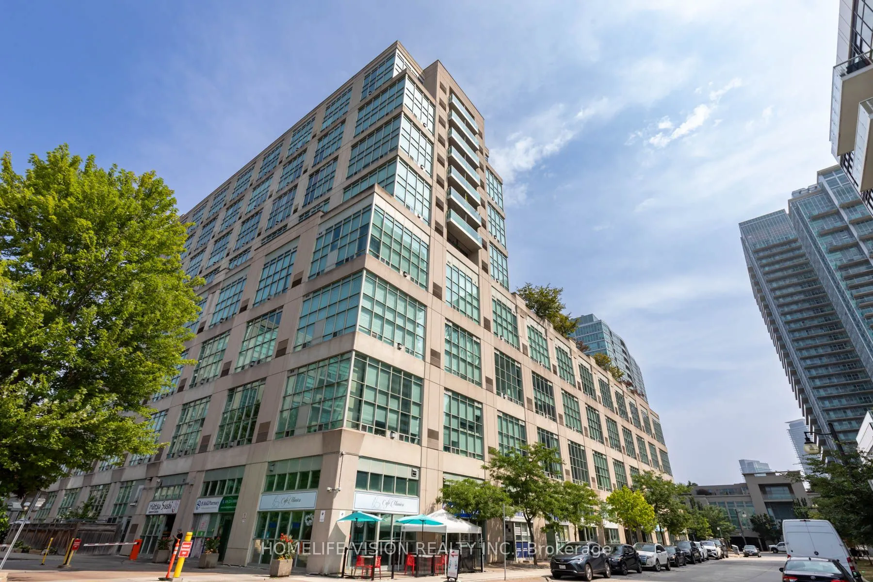250 Manitoba Street, #704