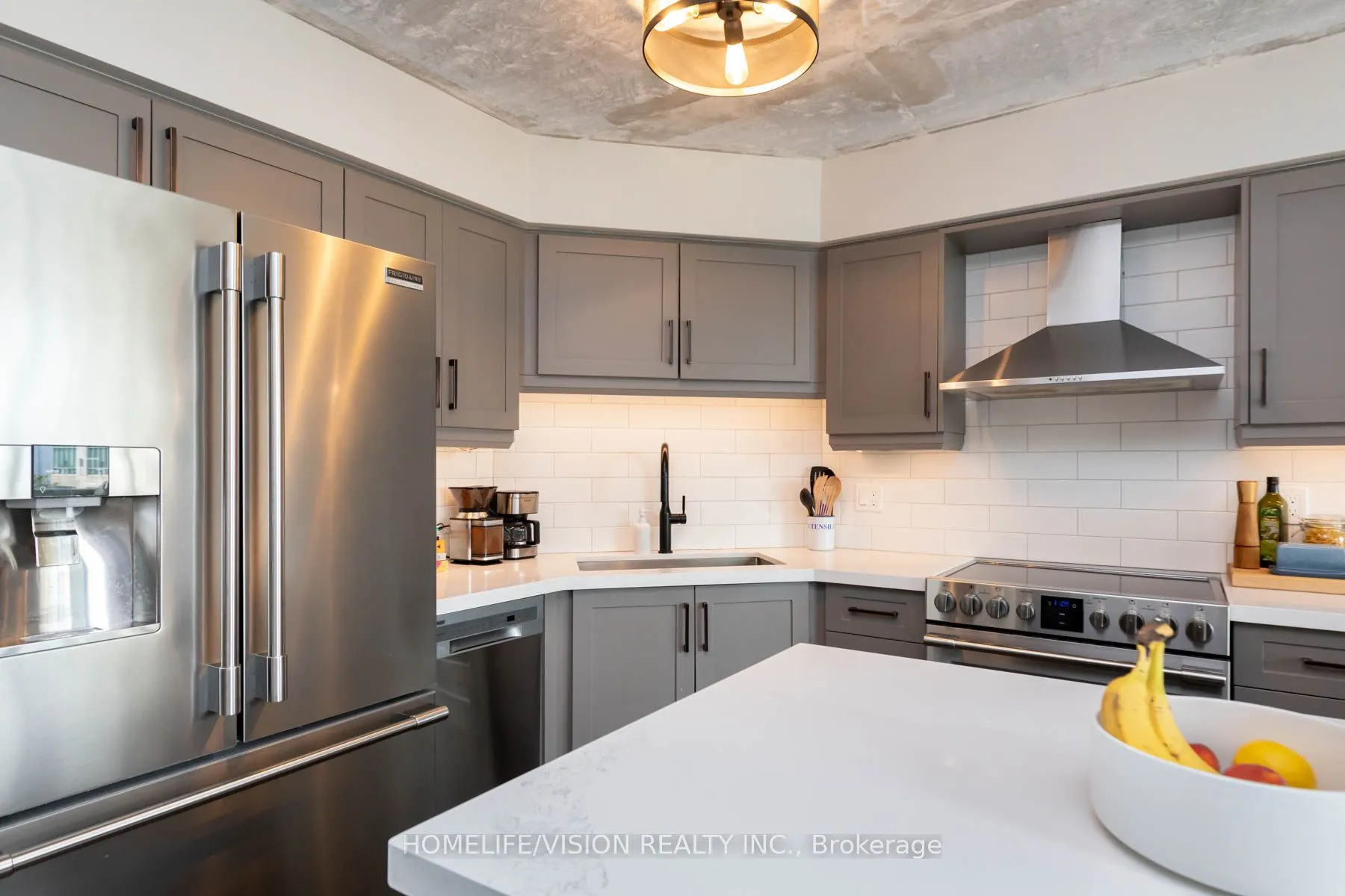 250 Manitoba Street, #704