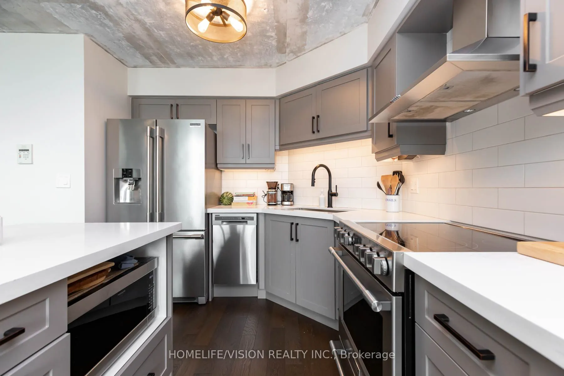 250 Manitoba Street, #704