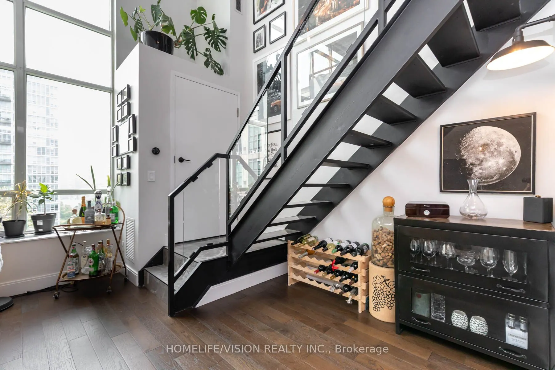 250 Manitoba Street, #704