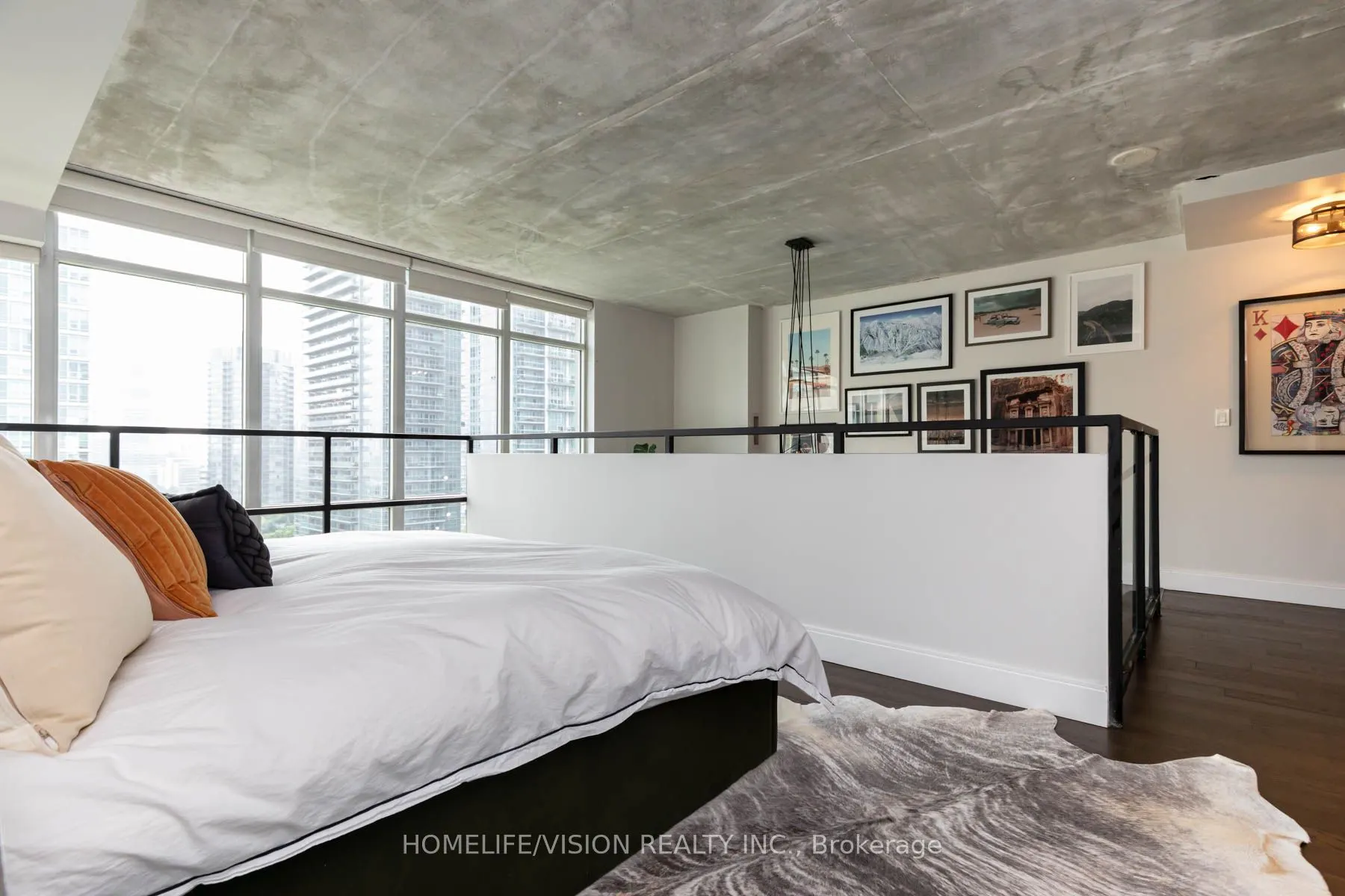 250 Manitoba Street, #704