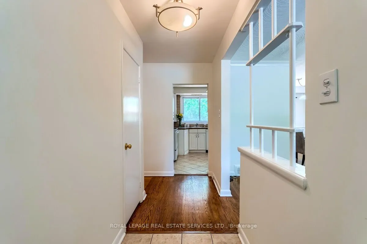 553 Taplow Crescent