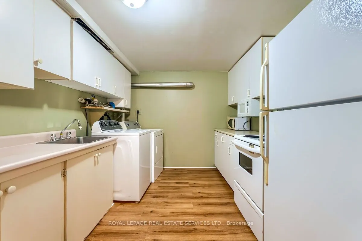 553 Taplow Crescent