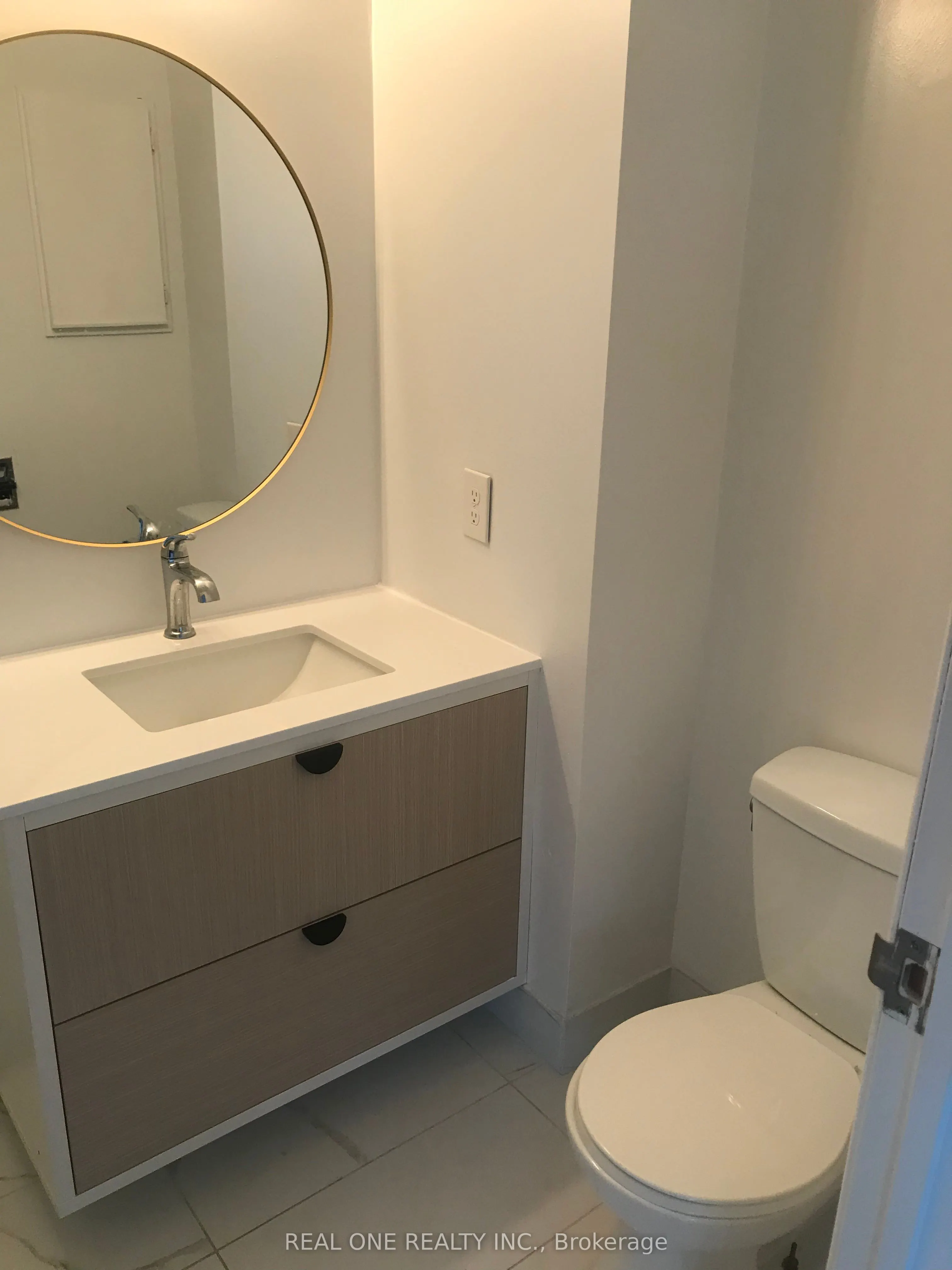 1580 Lancaster Drive, #28