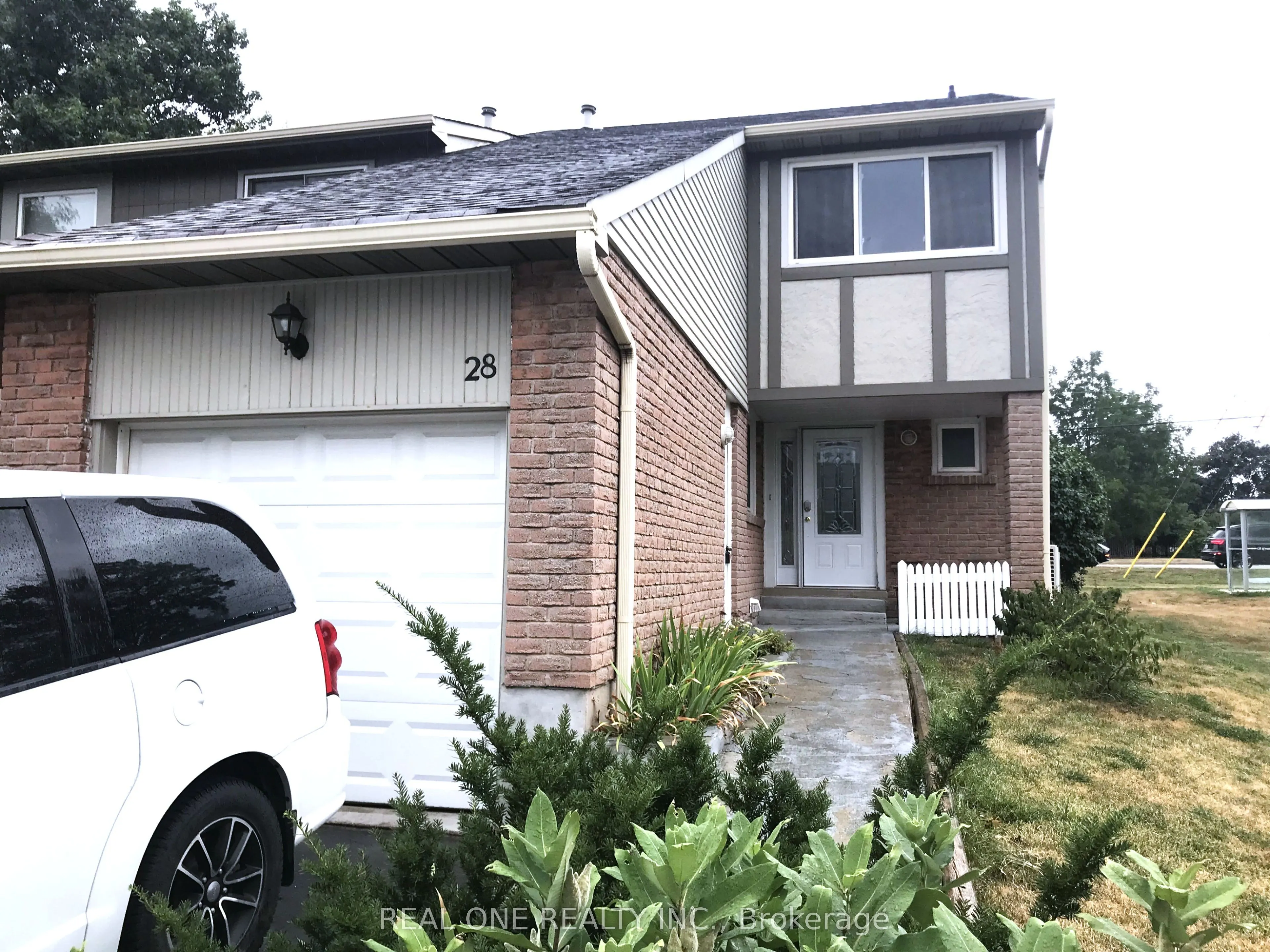 1580 Lancaster Drive, #28