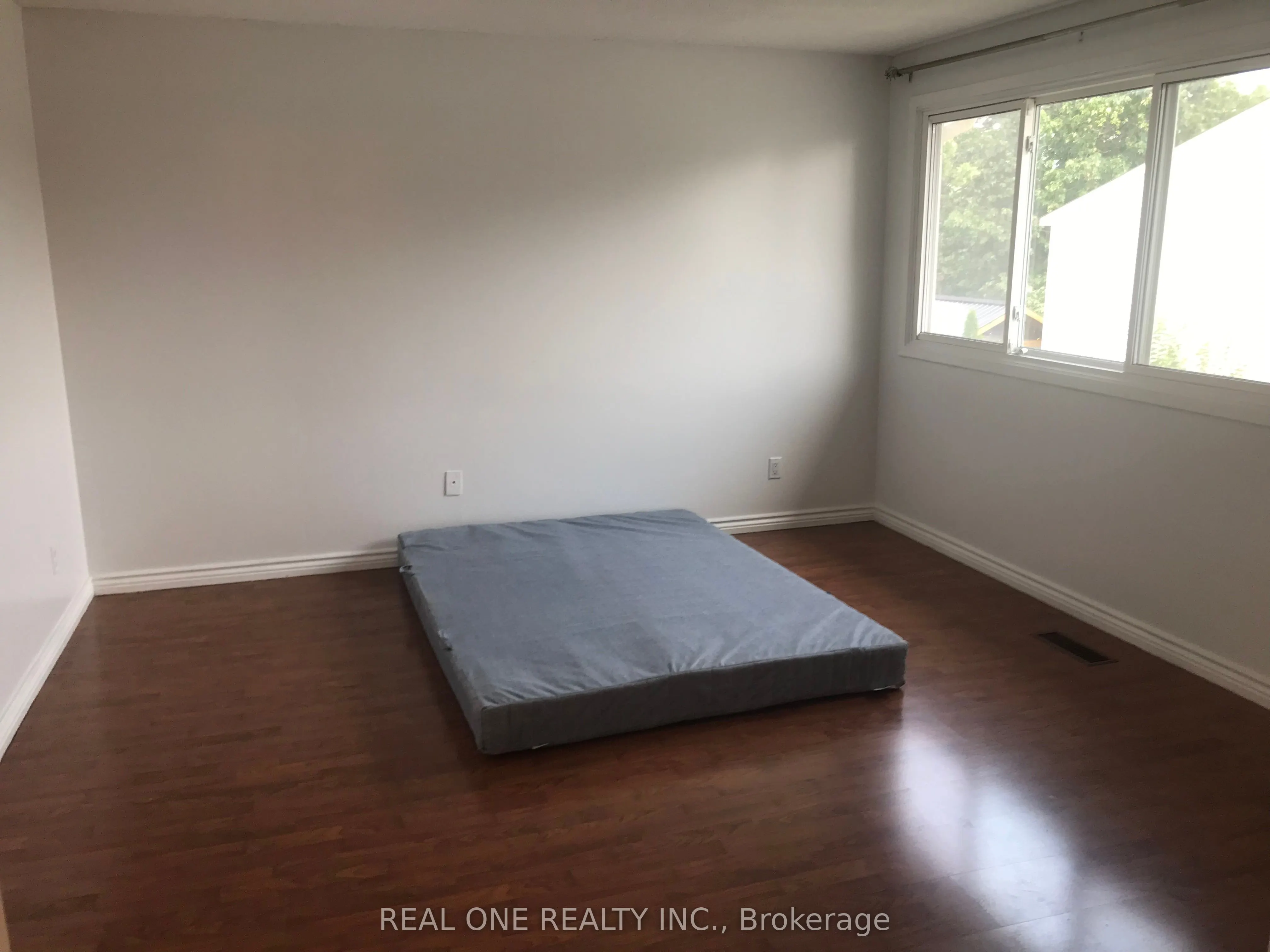 1580 Lancaster Drive, #28