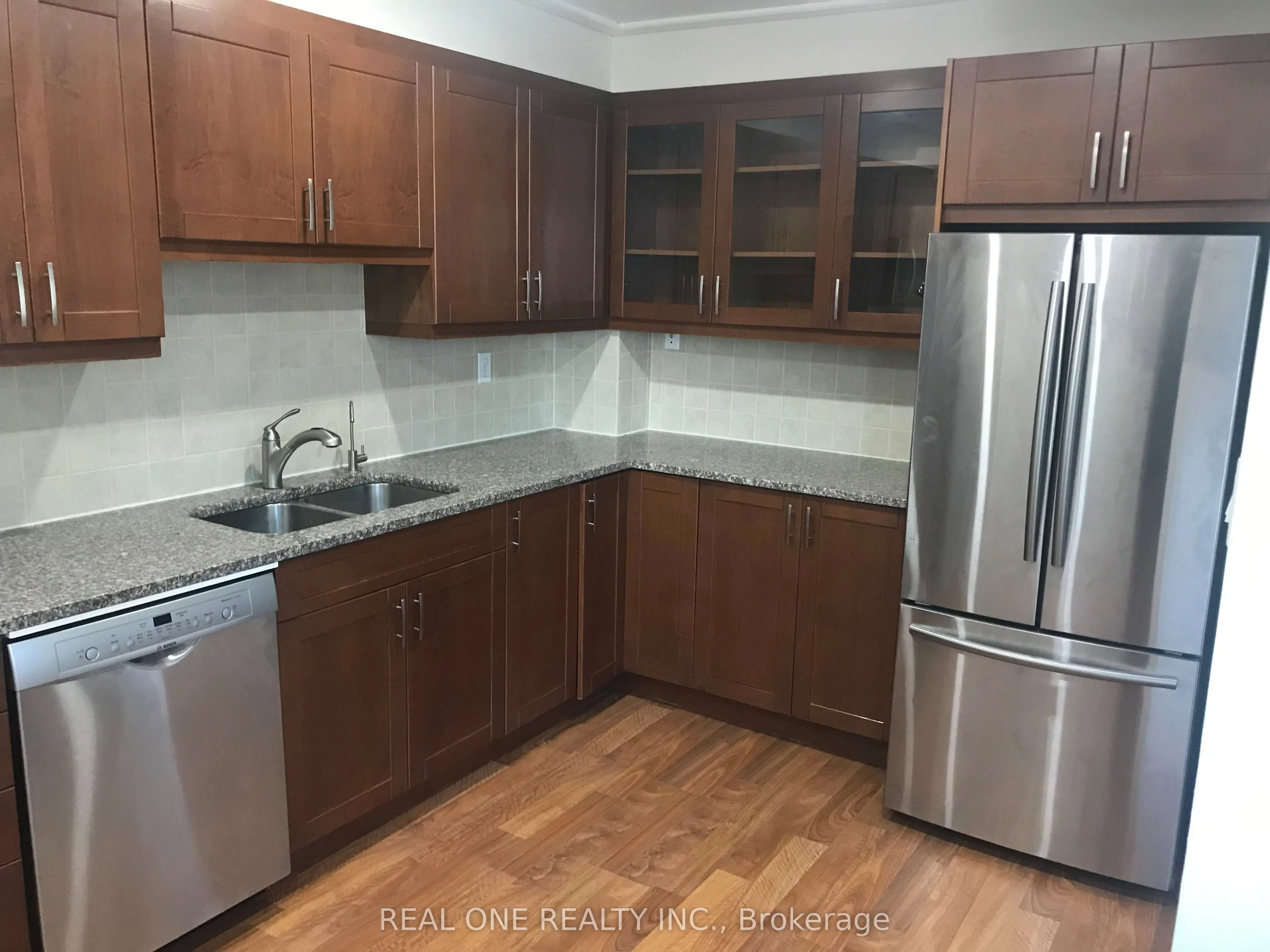 1580 Lancaster Drive, #28