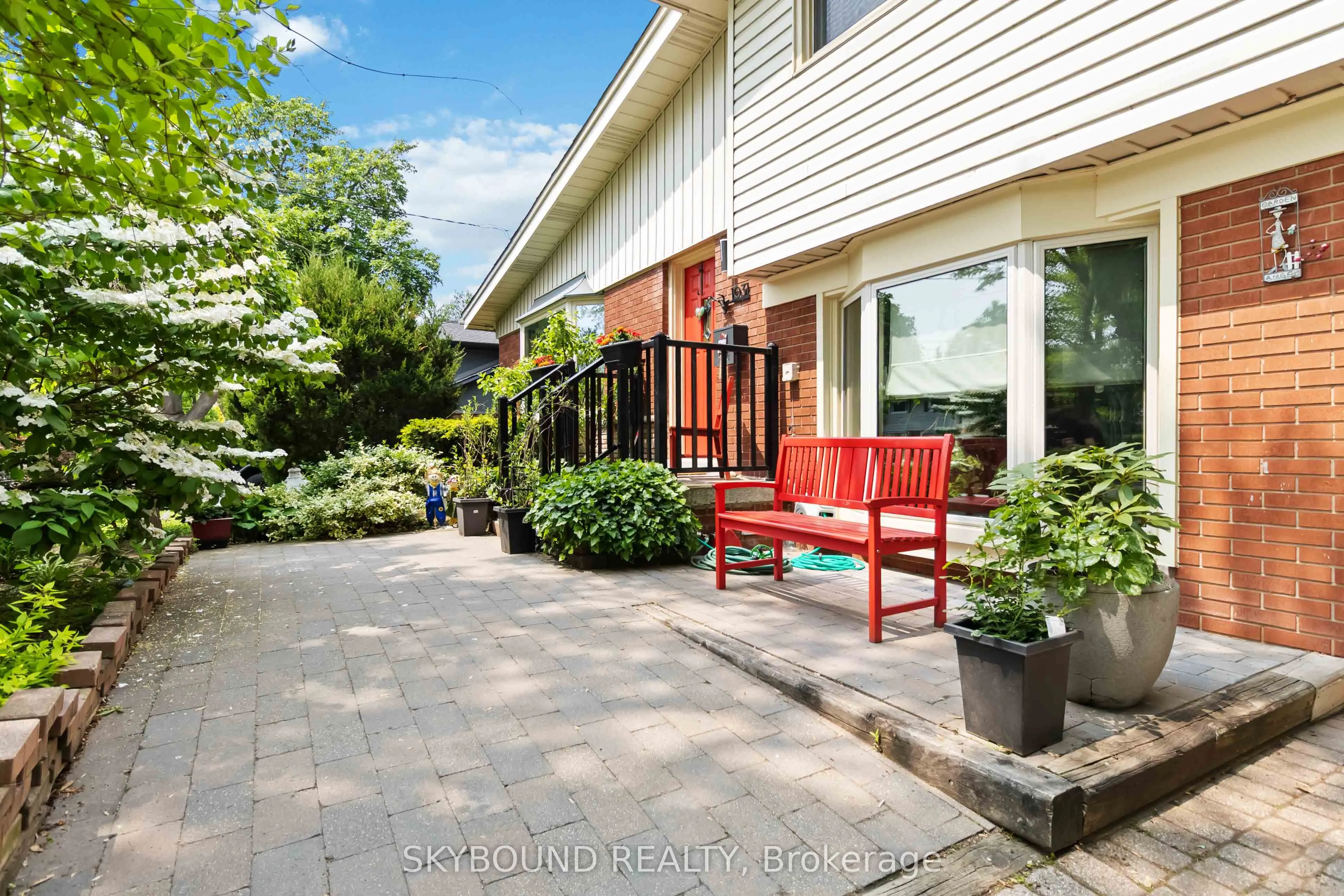 1031 Marley Crescent