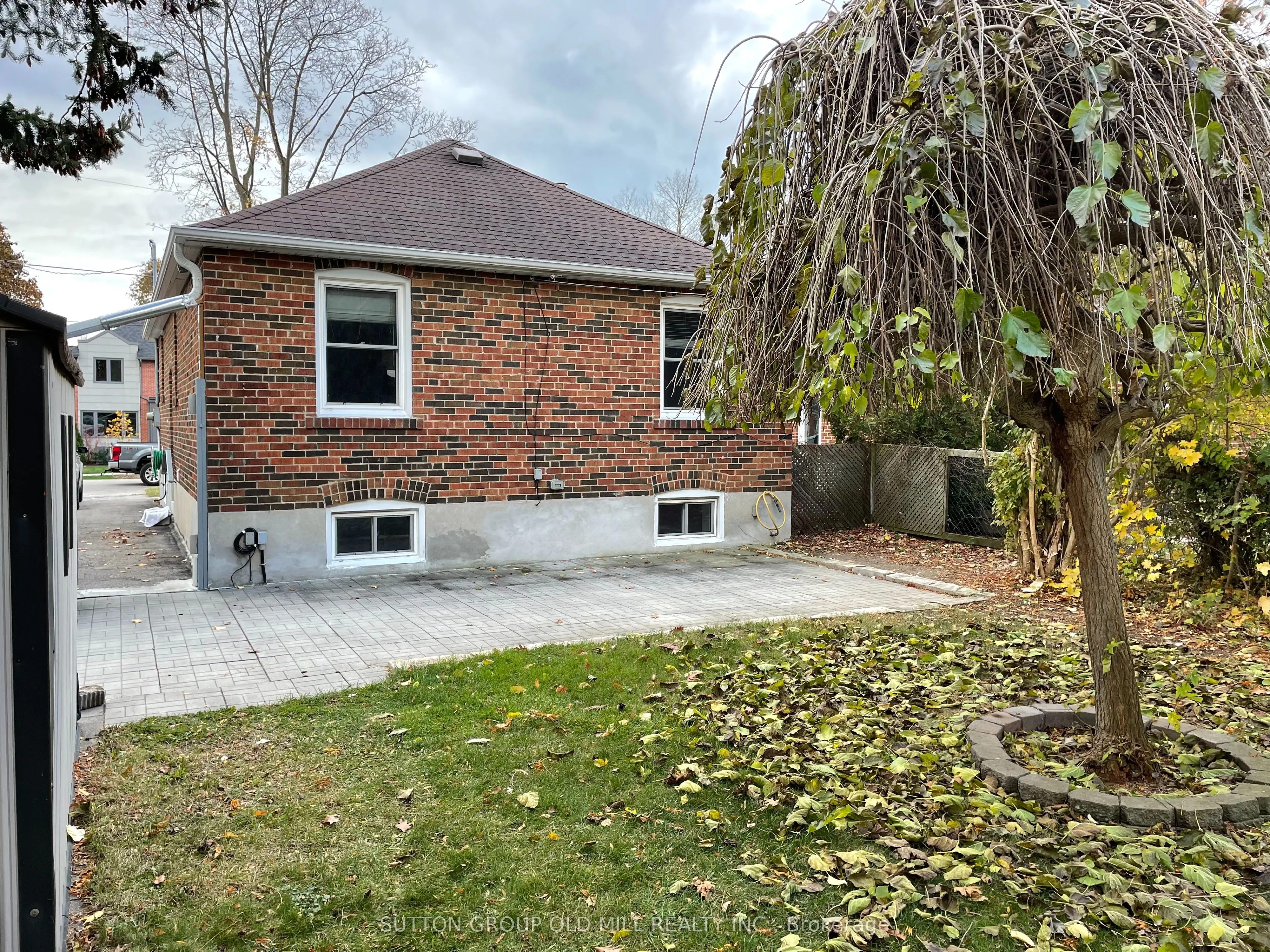 8 Westleigh Crescent