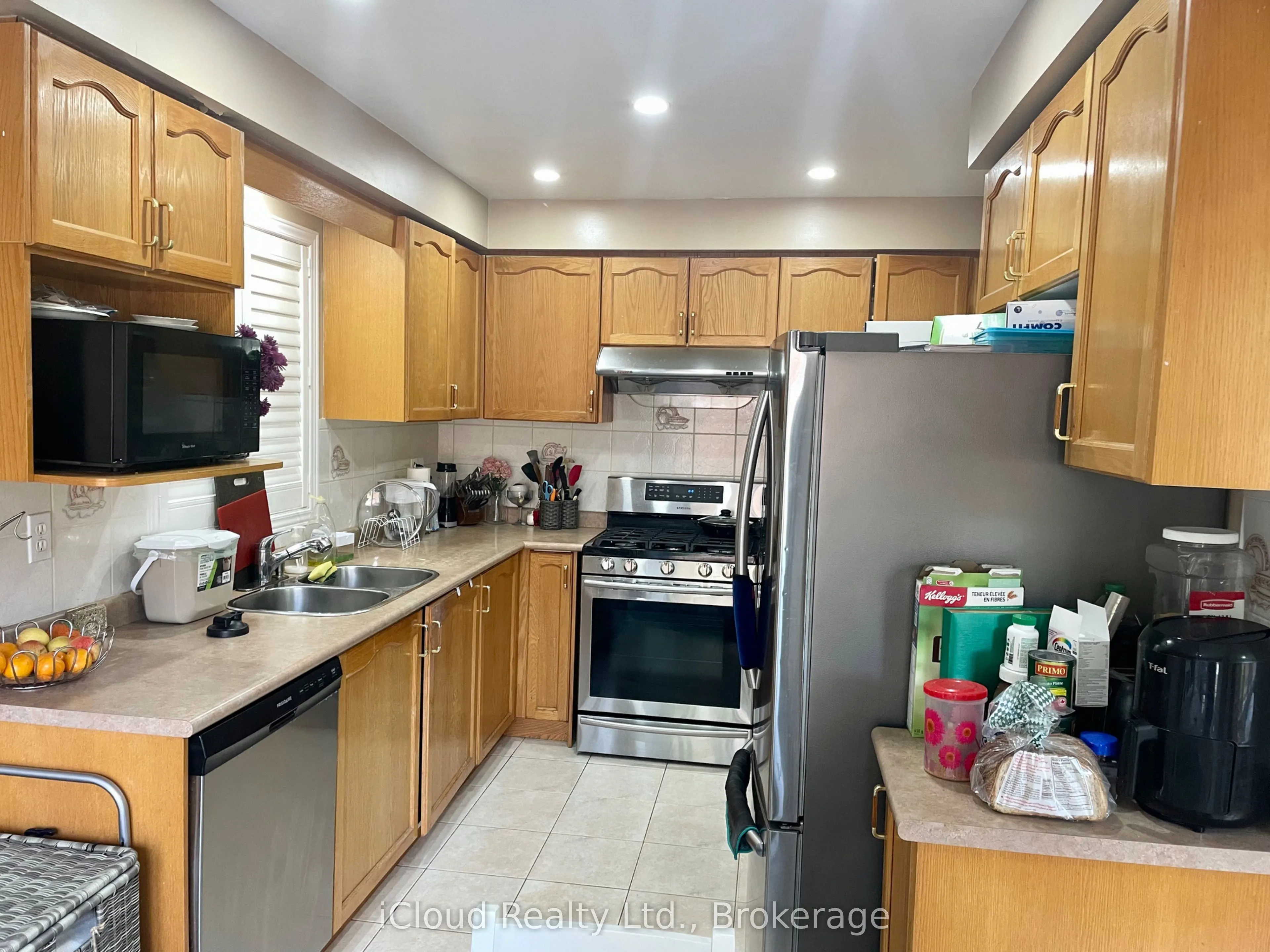 3249 Ridgeleigh Heights