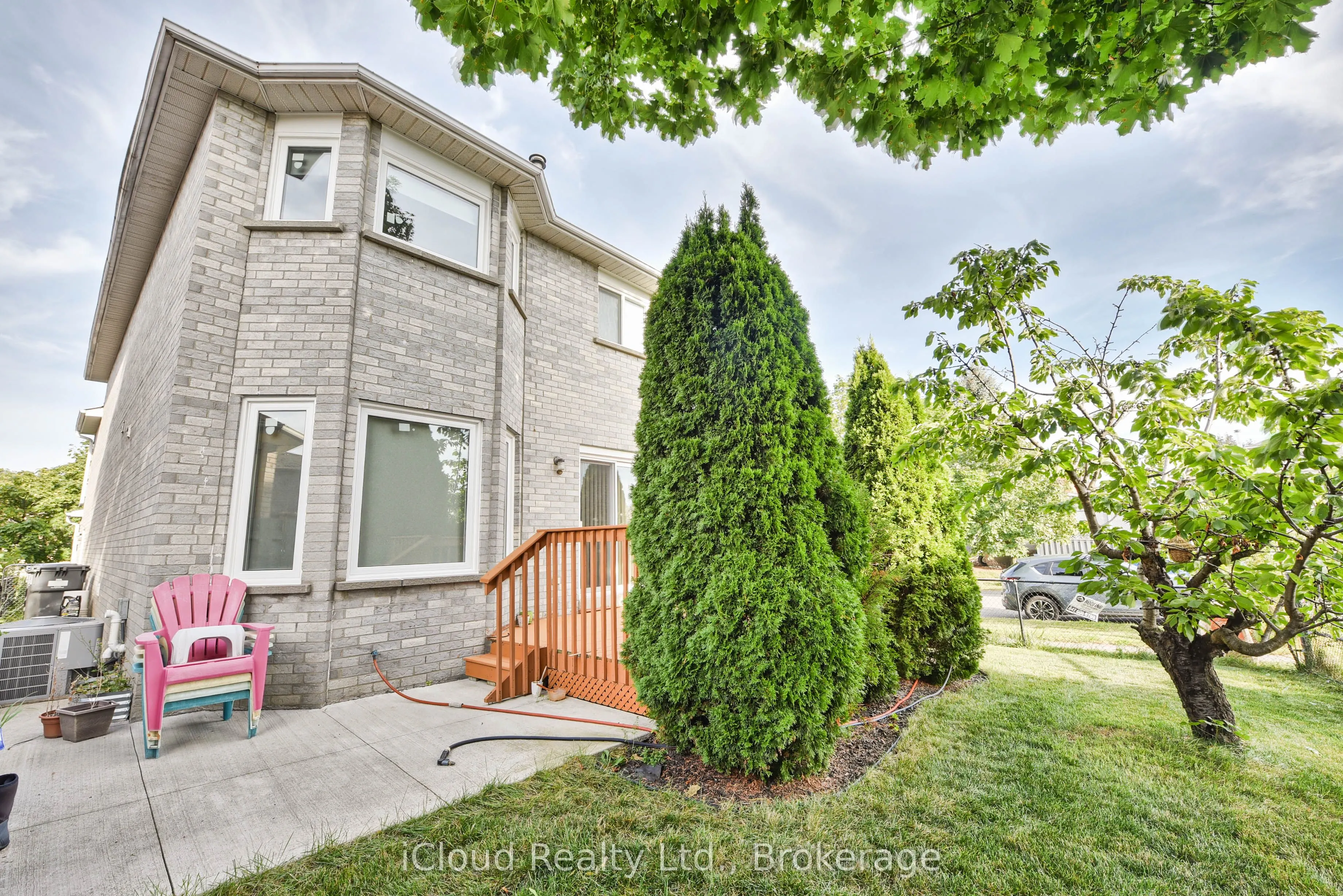 14 Timberlane Drive