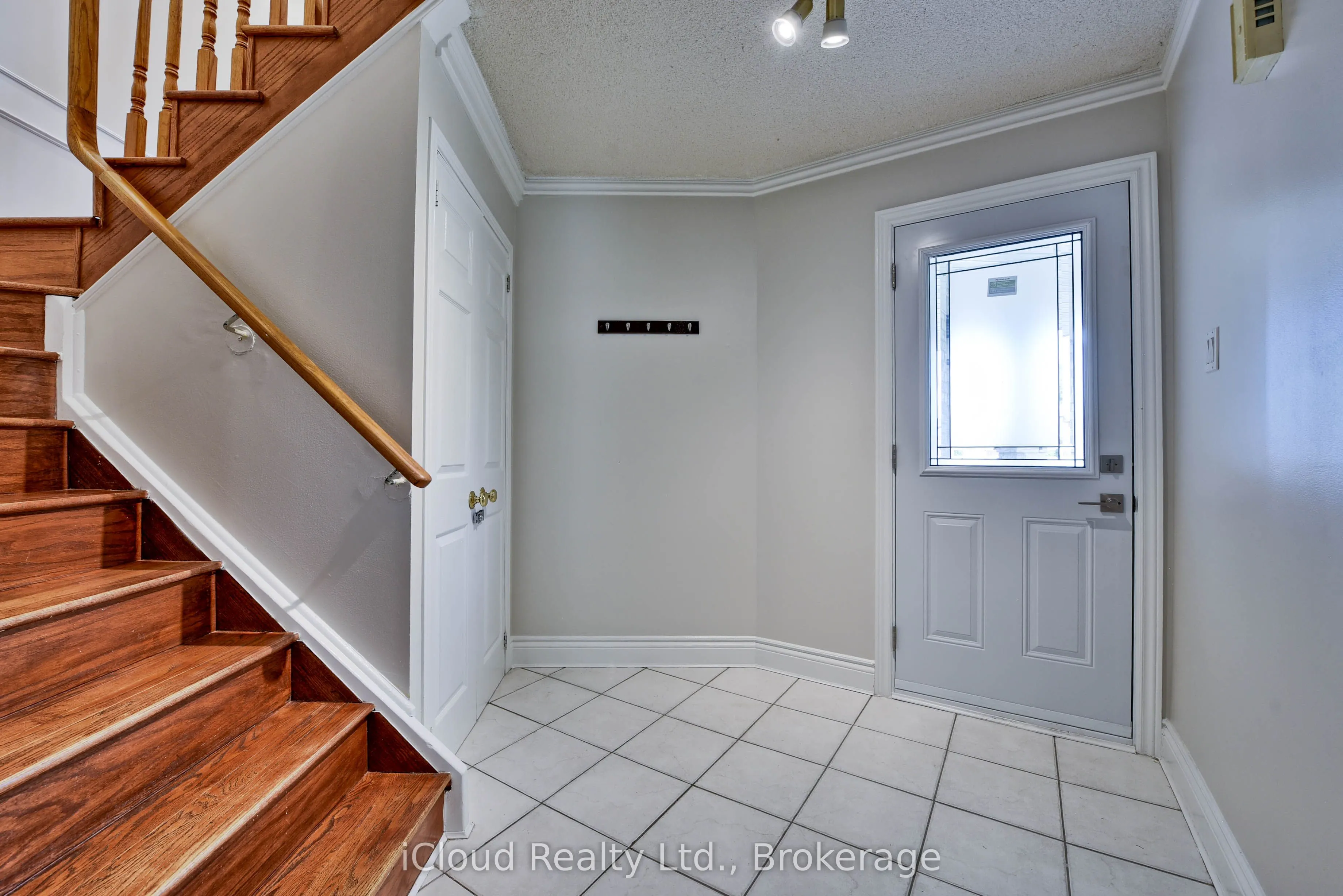 14 Timberlane Drive