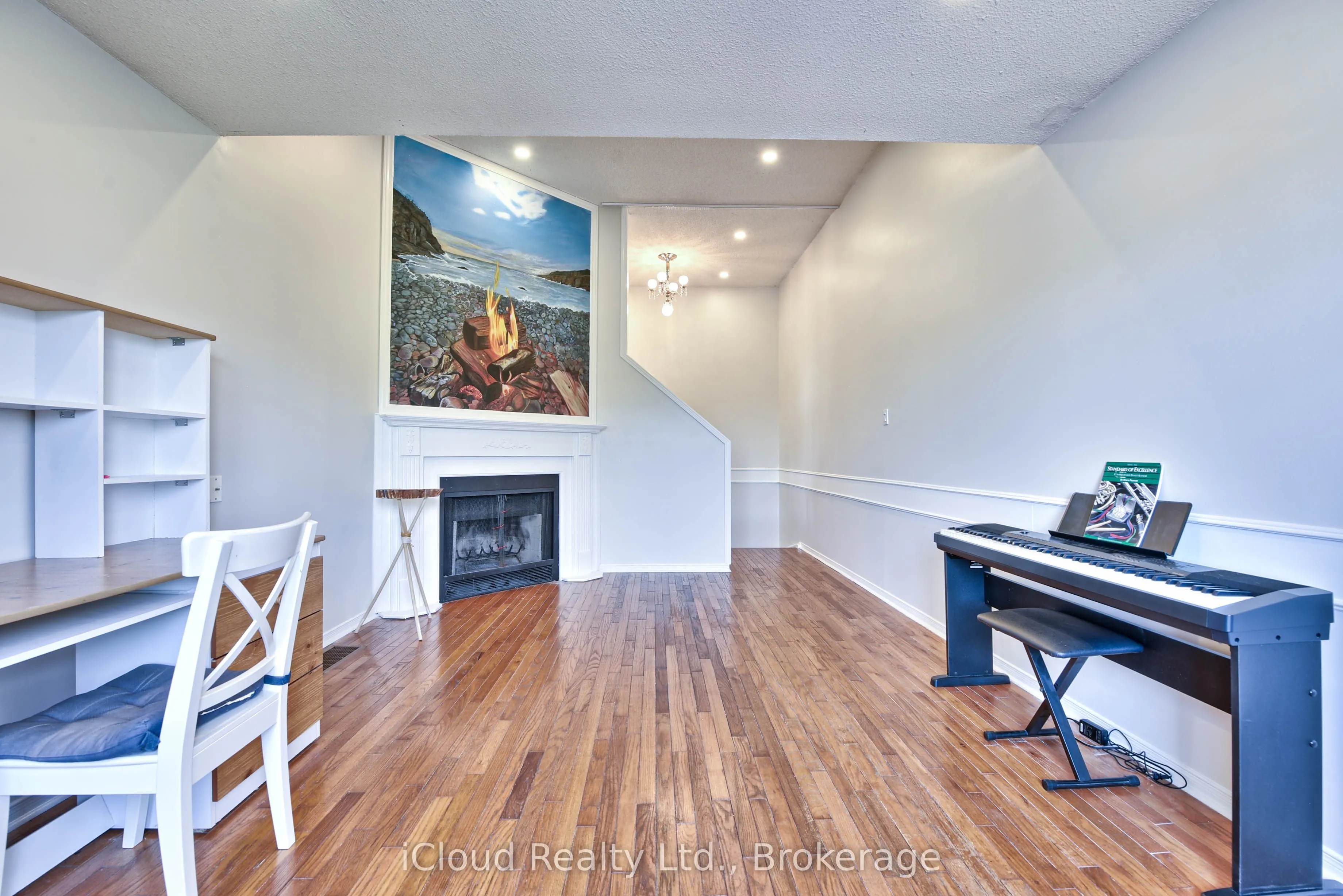 14 Timberlane Drive