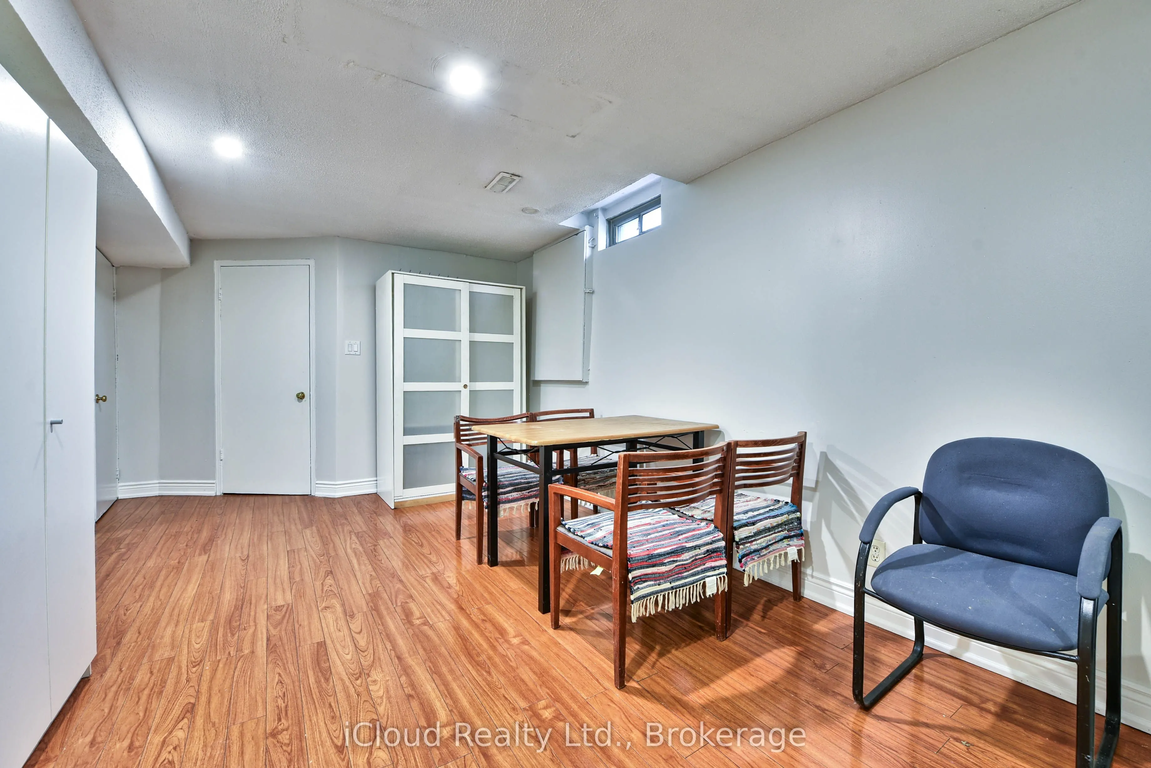 14 Timberlane Drive