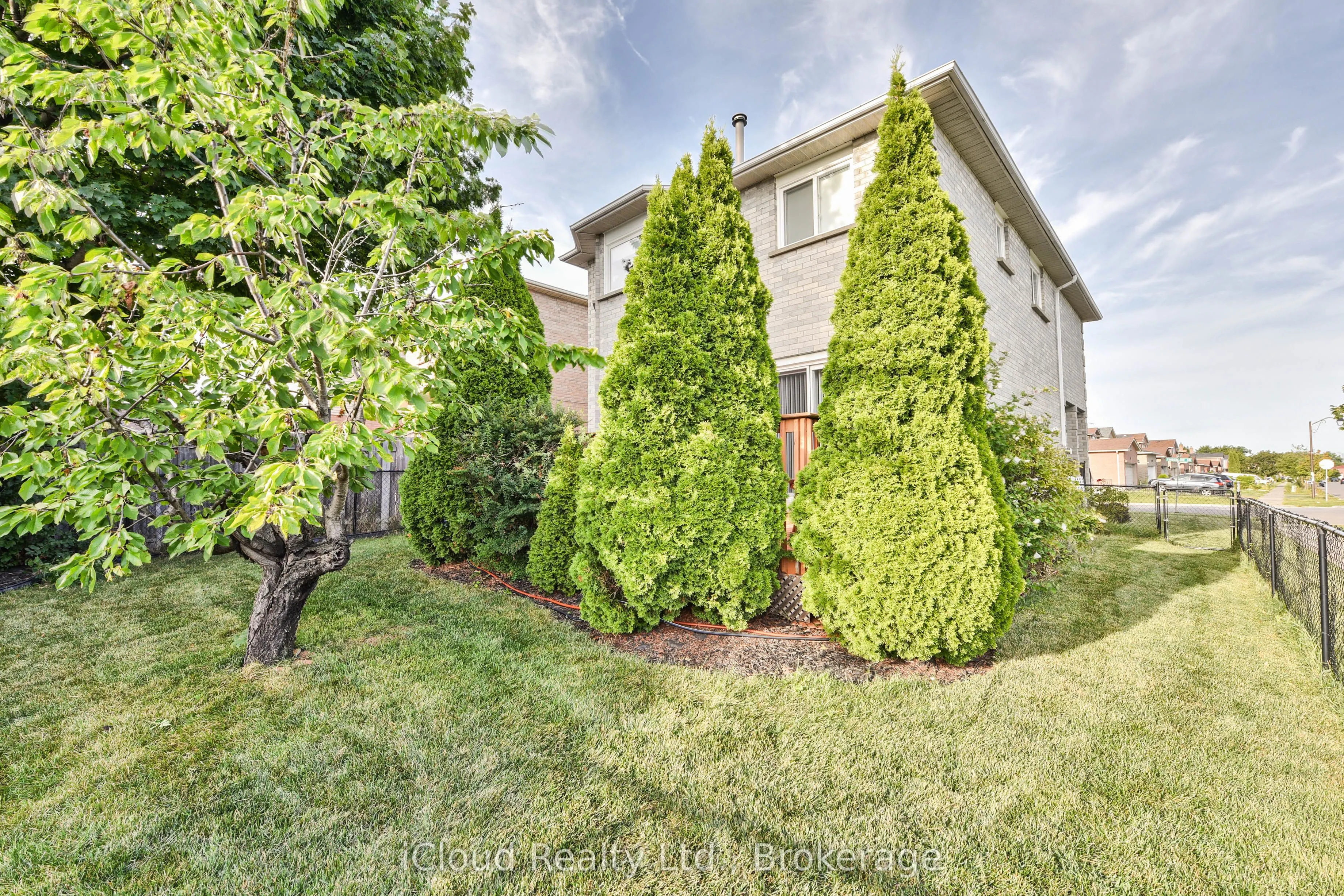 14 Timberlane Drive