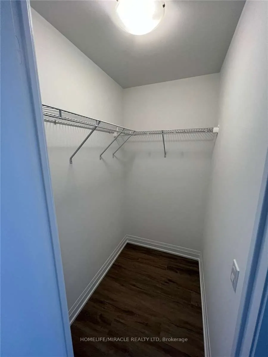251 Manitoba Street, #2705