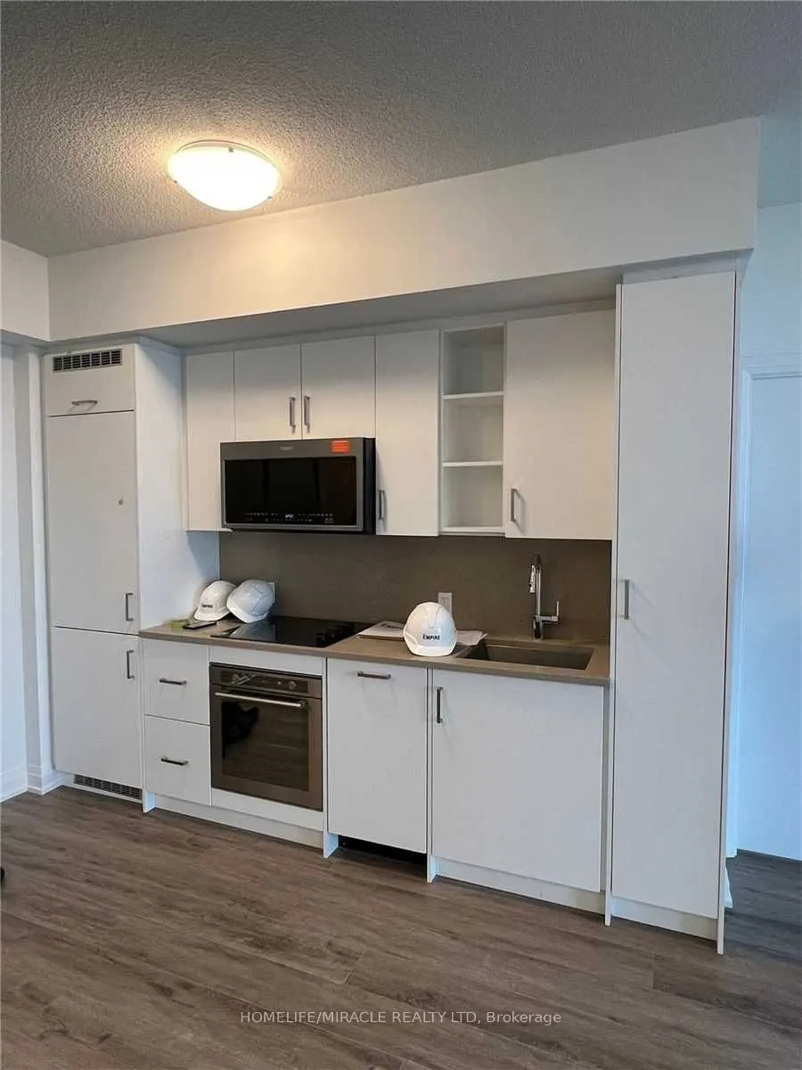 251 Manitoba Street, #2705